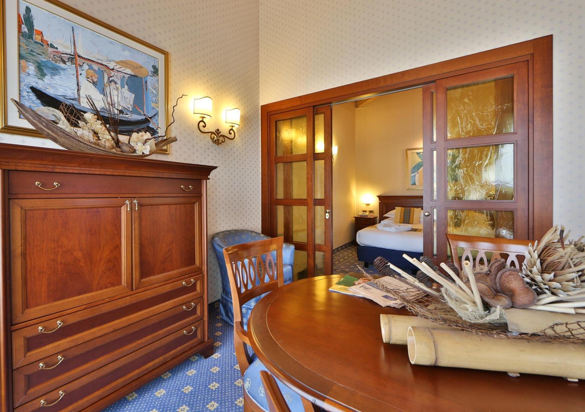 Imperial King Suite