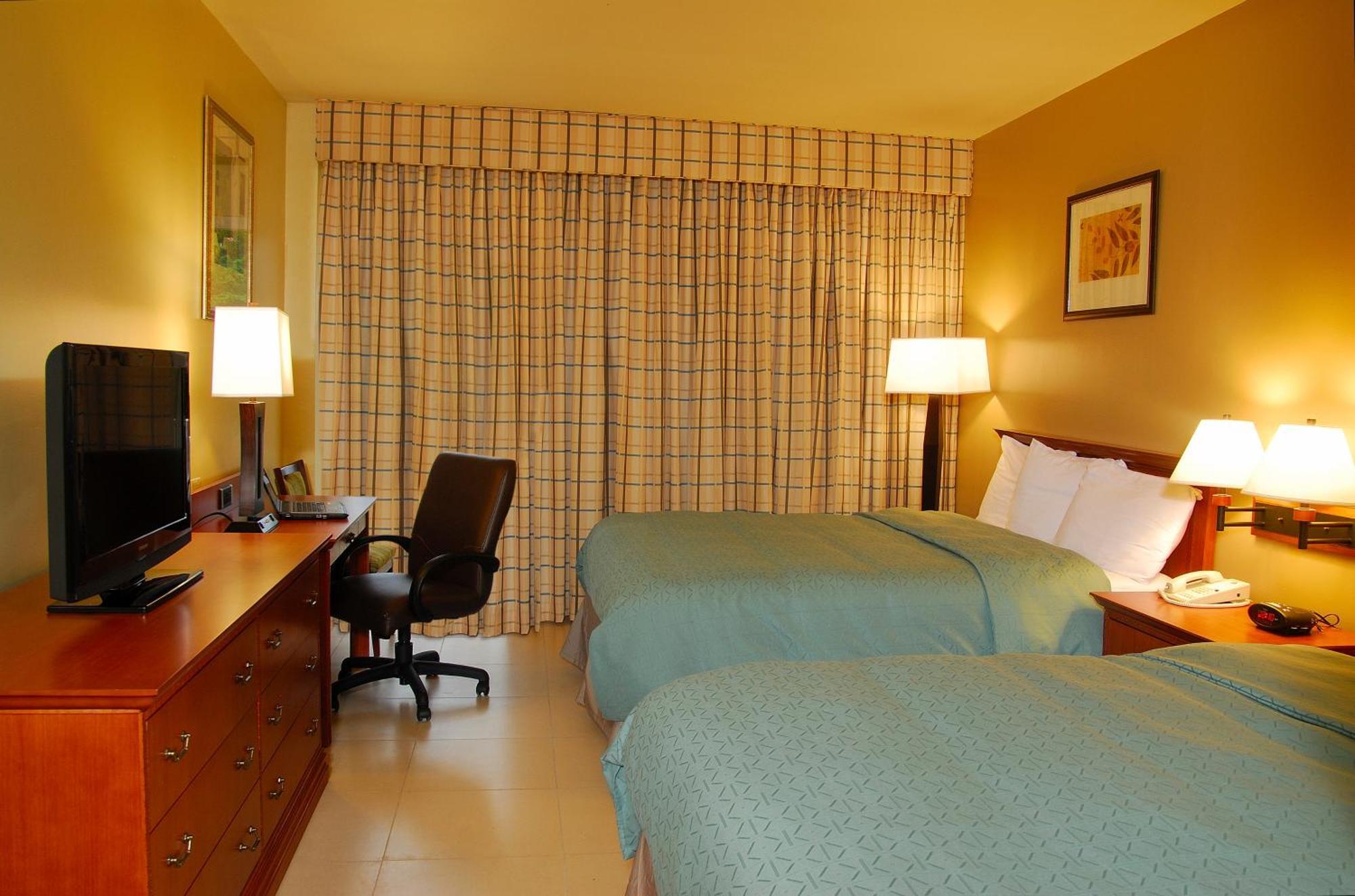 Queen Room Two Queen Beds Non-Smoking