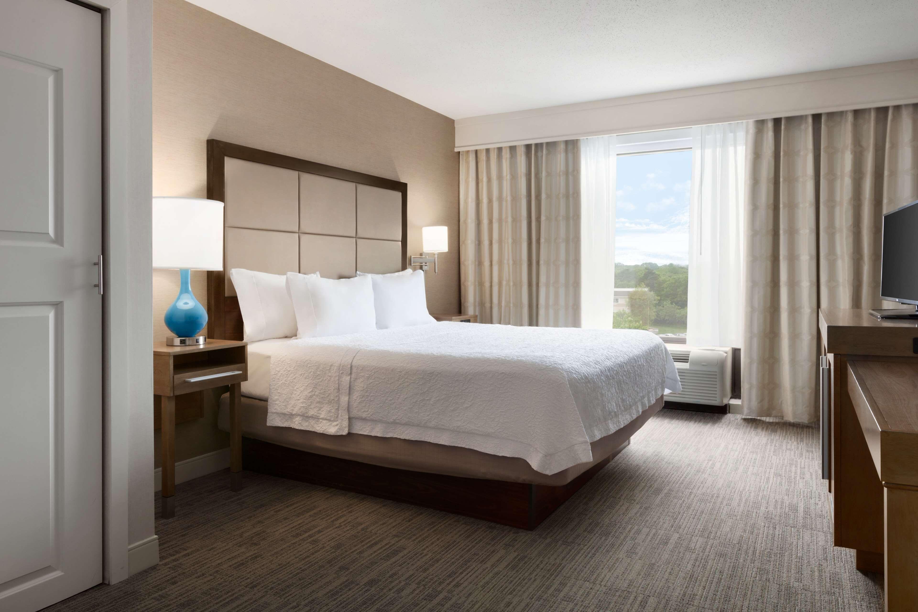 One Bedroom King Suite Non-Smoking