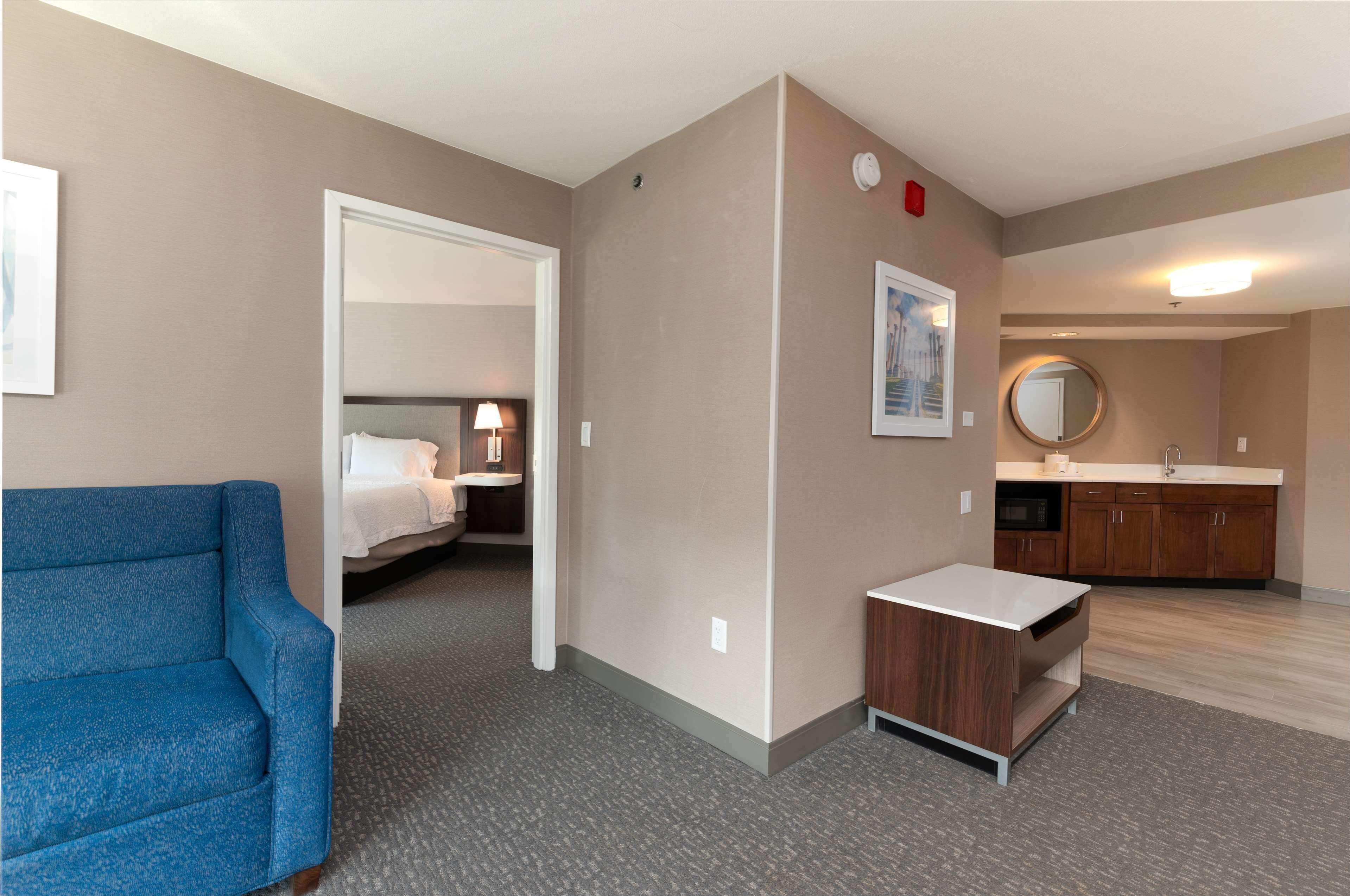 One-Bedroom King Suite Non-Smoking