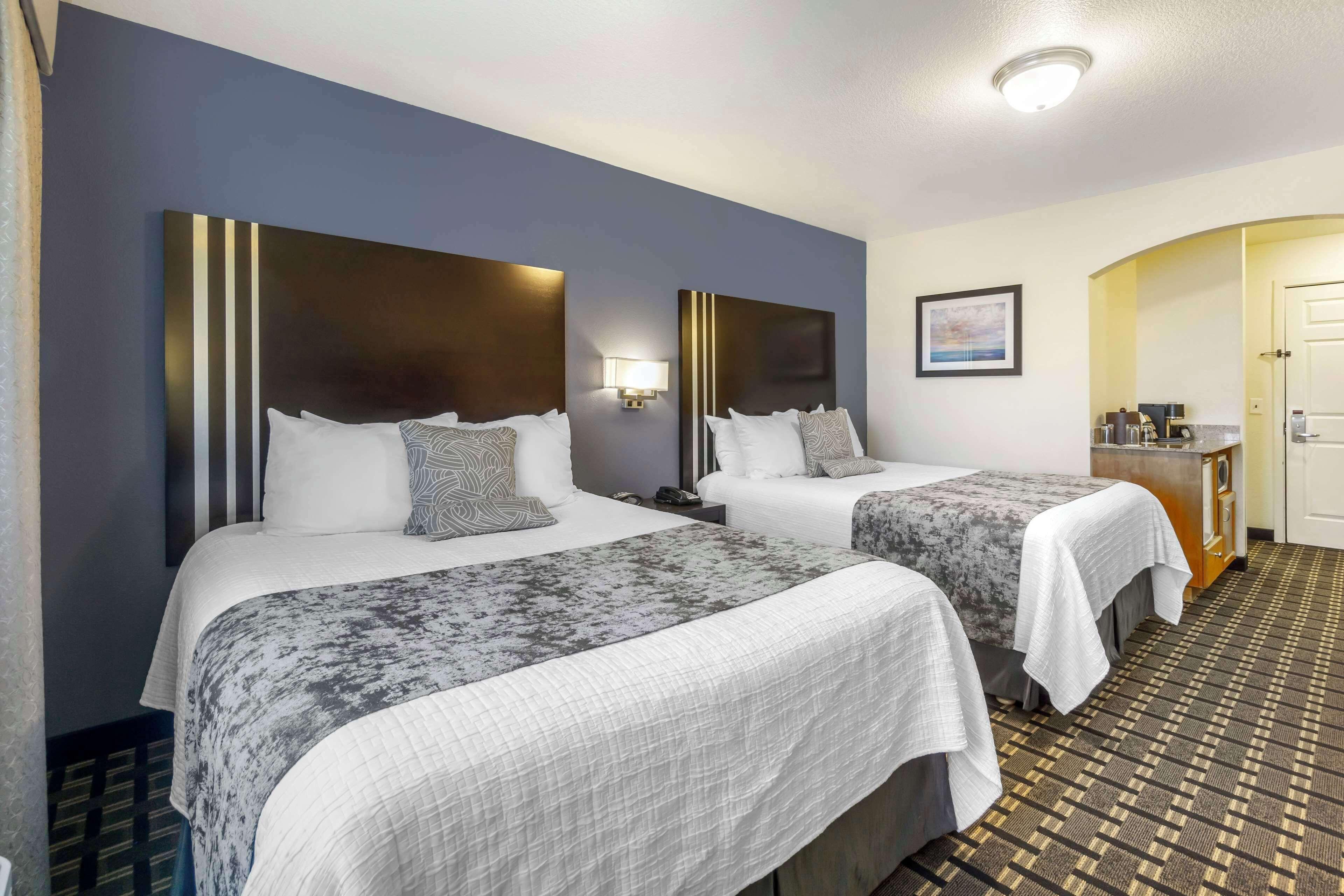 Queen Room Two Queen Beds