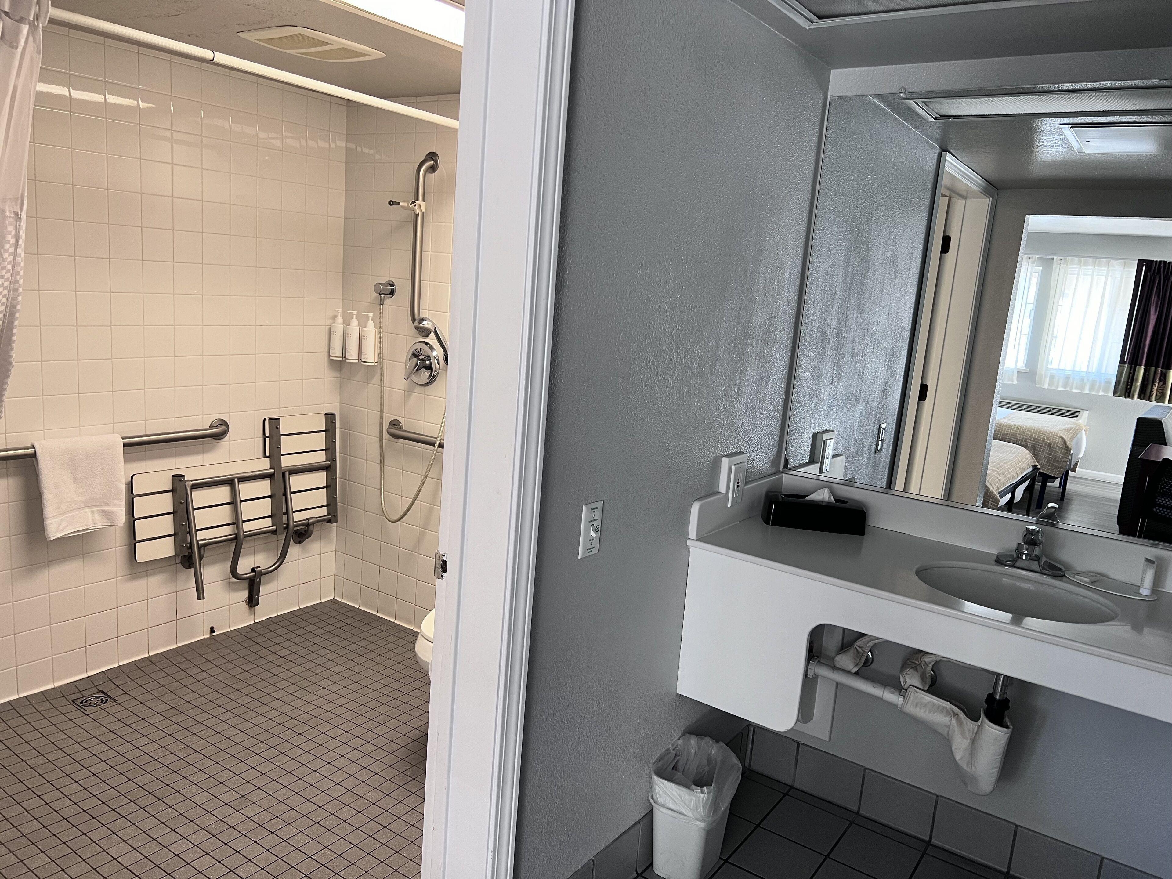Queen Room Two Queen Beds Roll Shower Mobility Access or Non-Smoking