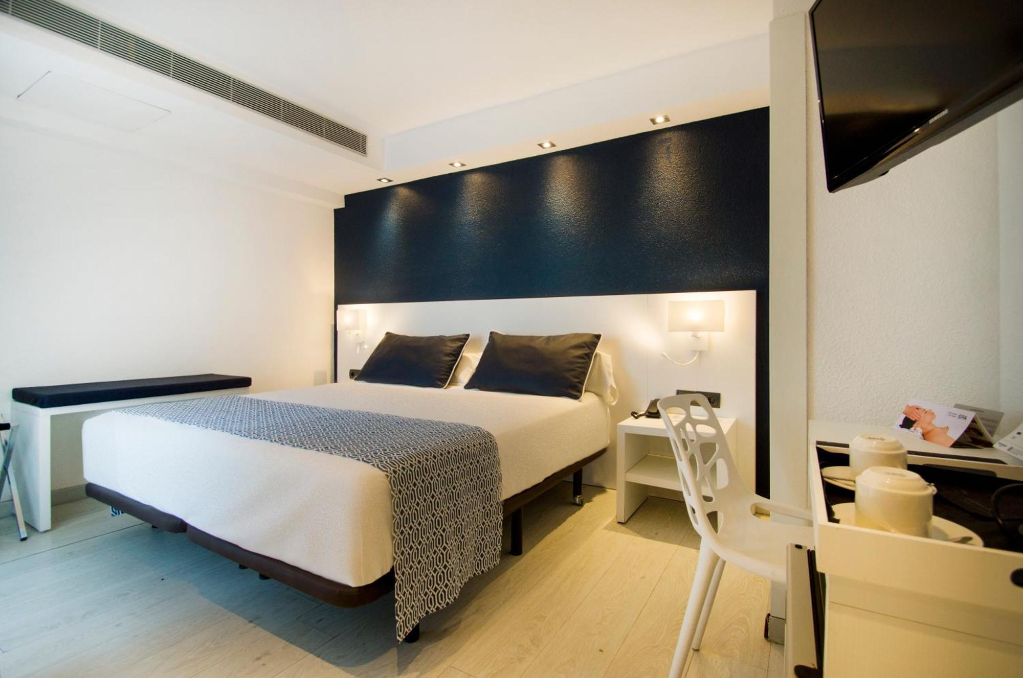 Single Room Mountain View