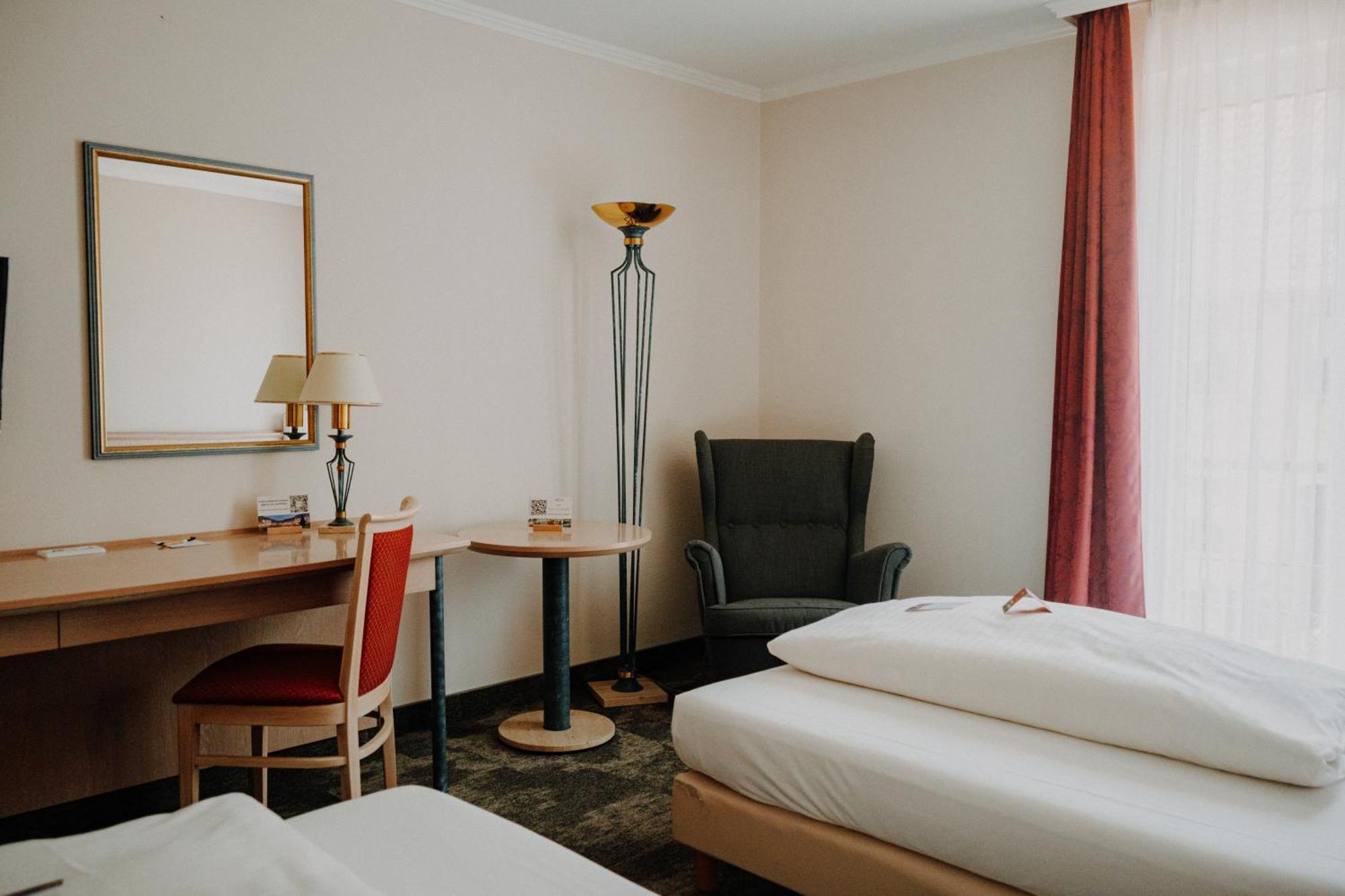 Comfort Twin Room with Bathroom