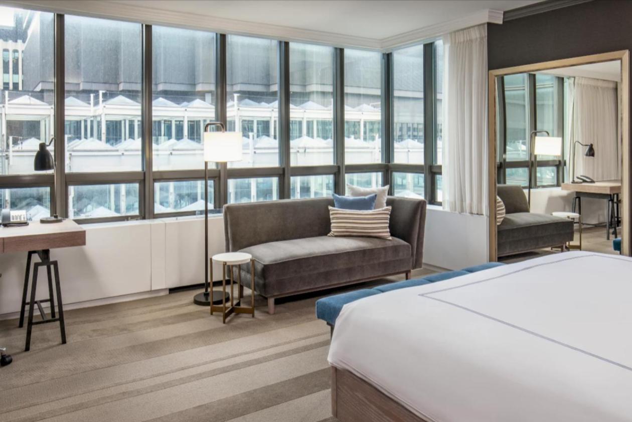 Premium King Suite