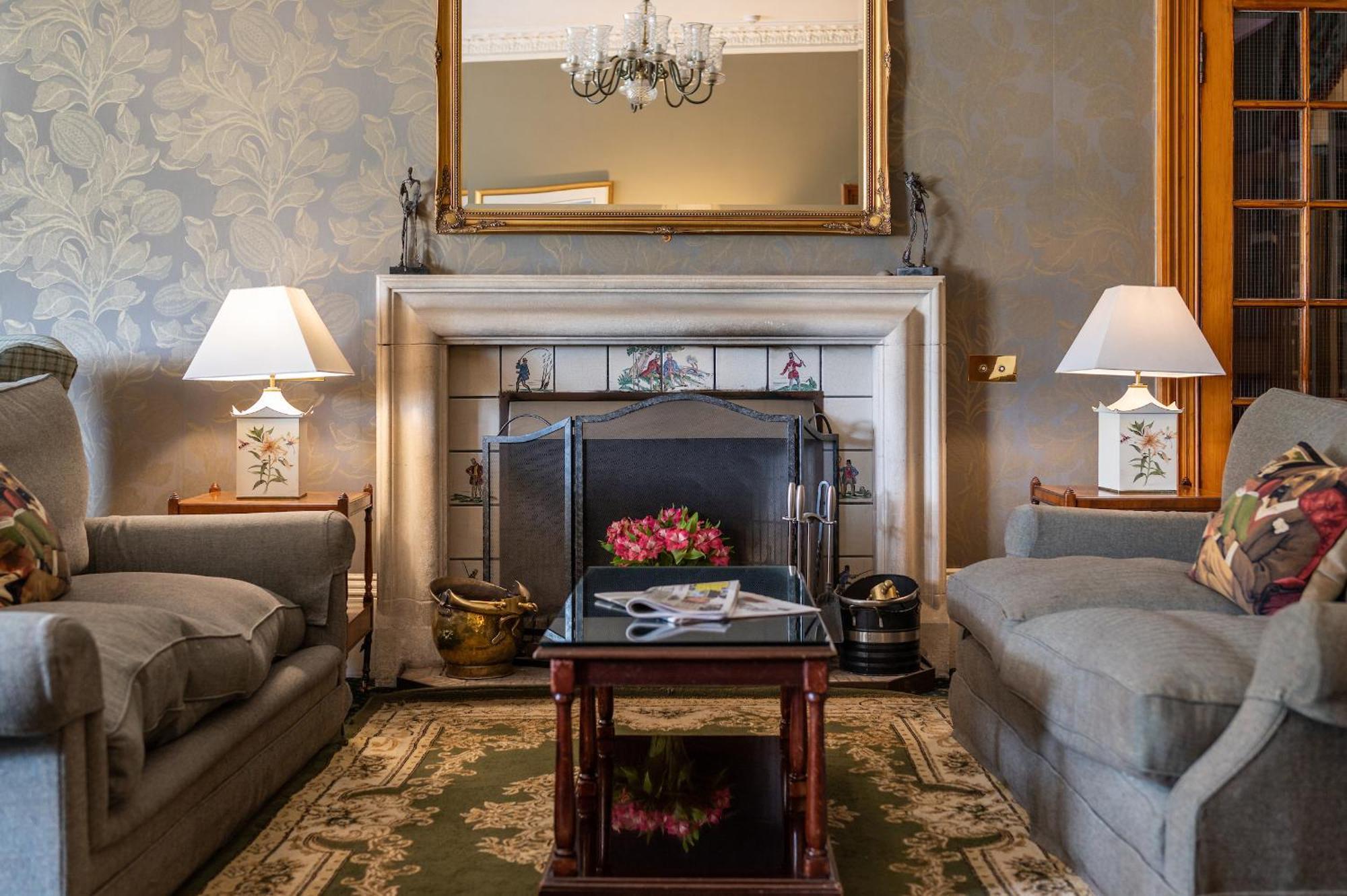 Family Room with Garden View