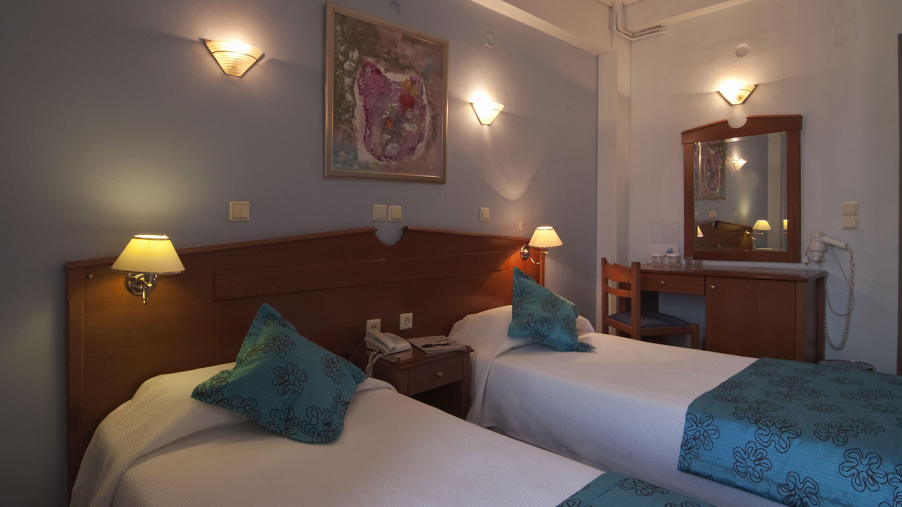 Double Room with Extra Bed (3 Adults)