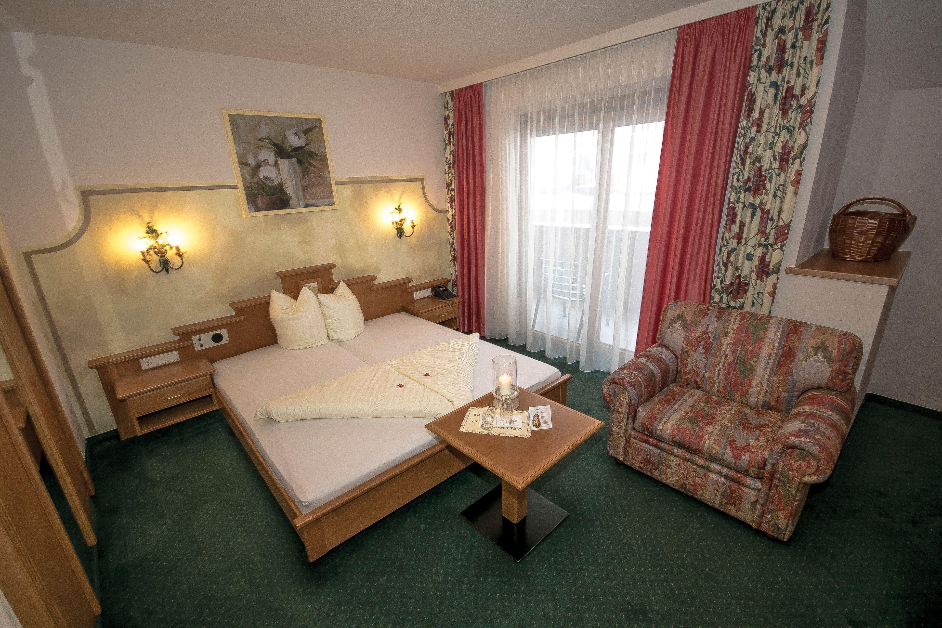 Double Room,1742642322:JPEG