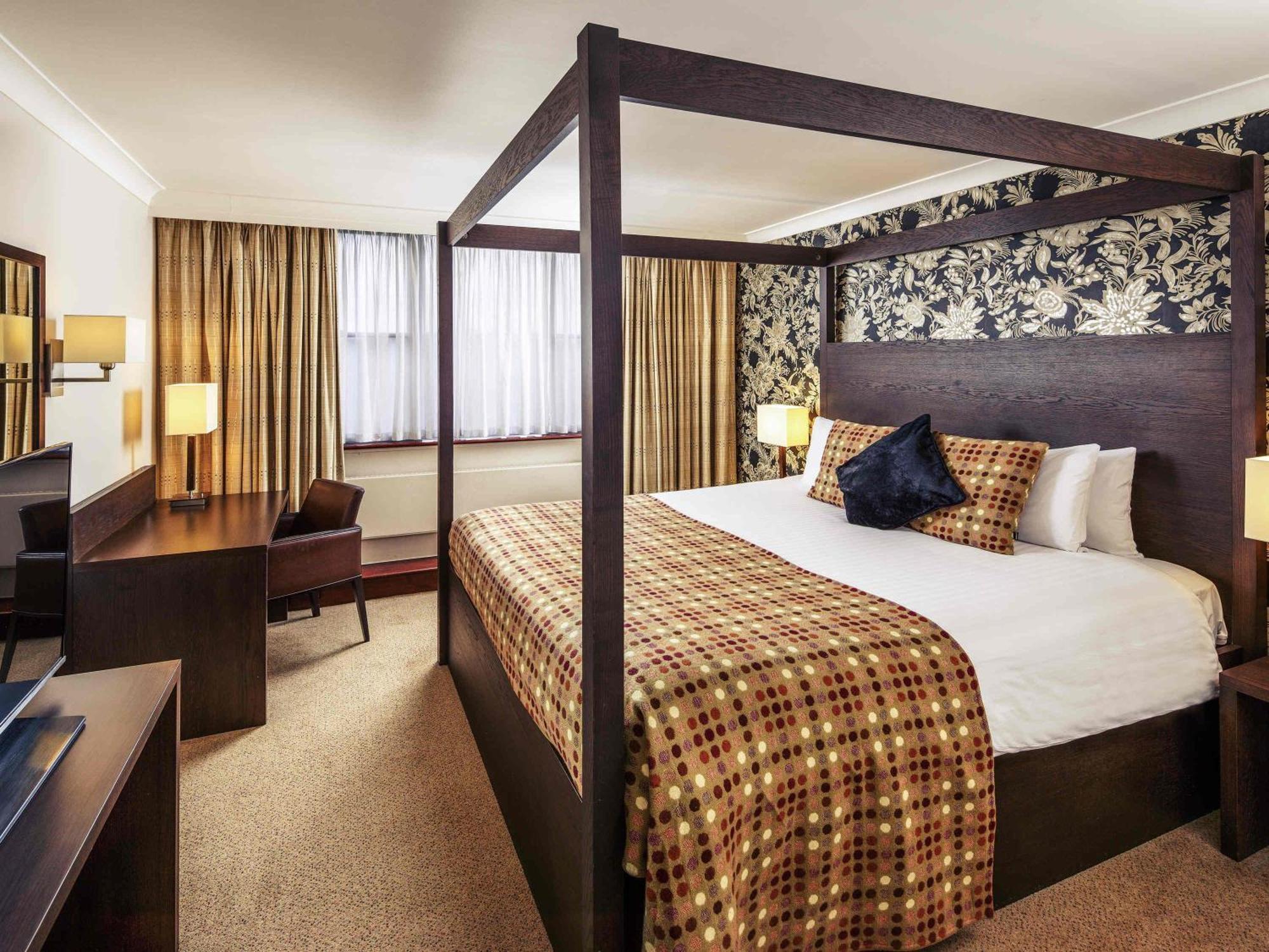 Superior Suite Lake View