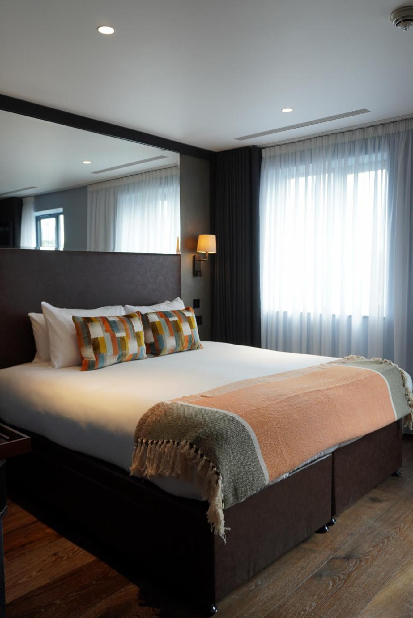 Large Double or Twin Room