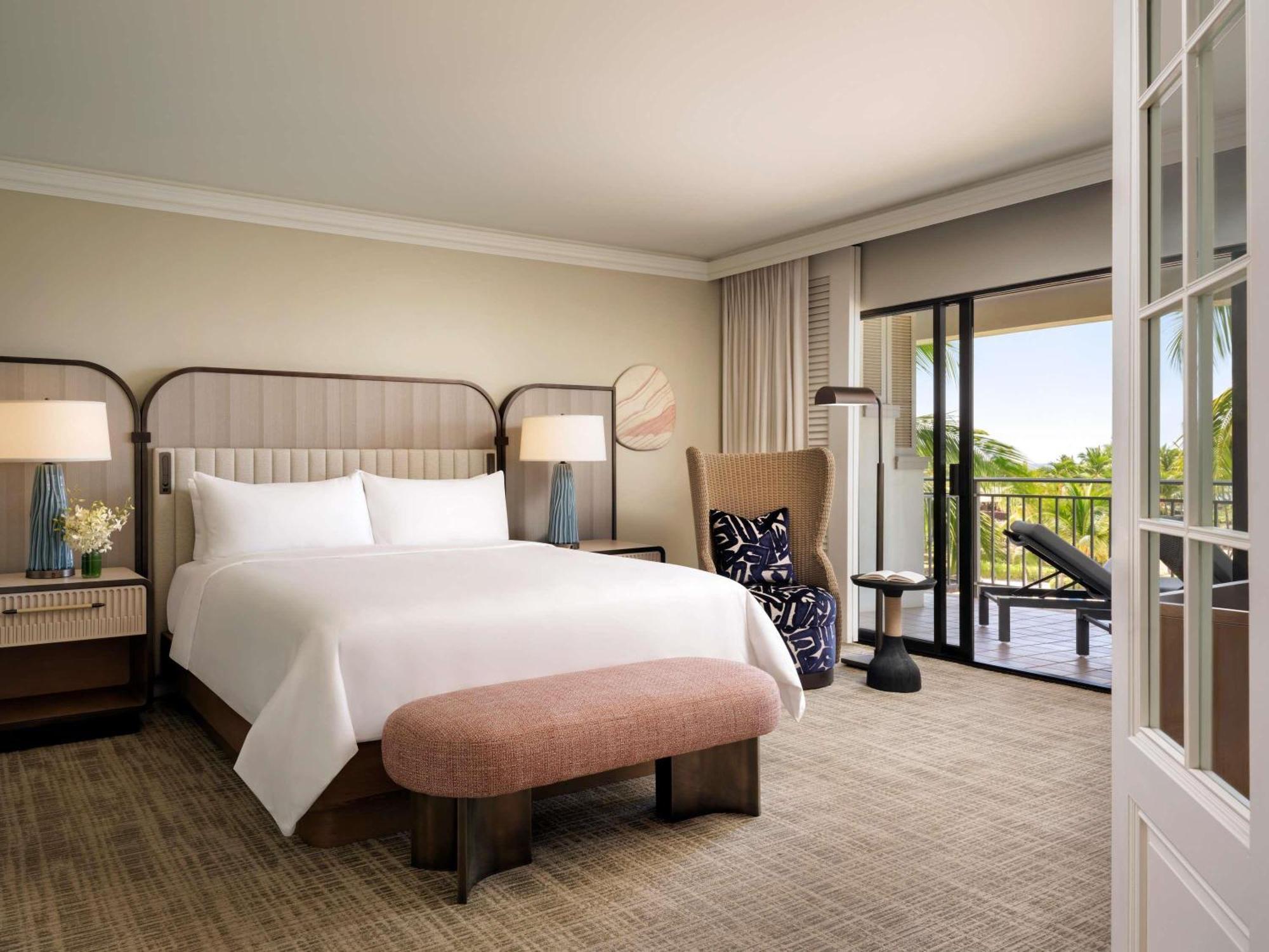 Luxury King Suite with Ocean View