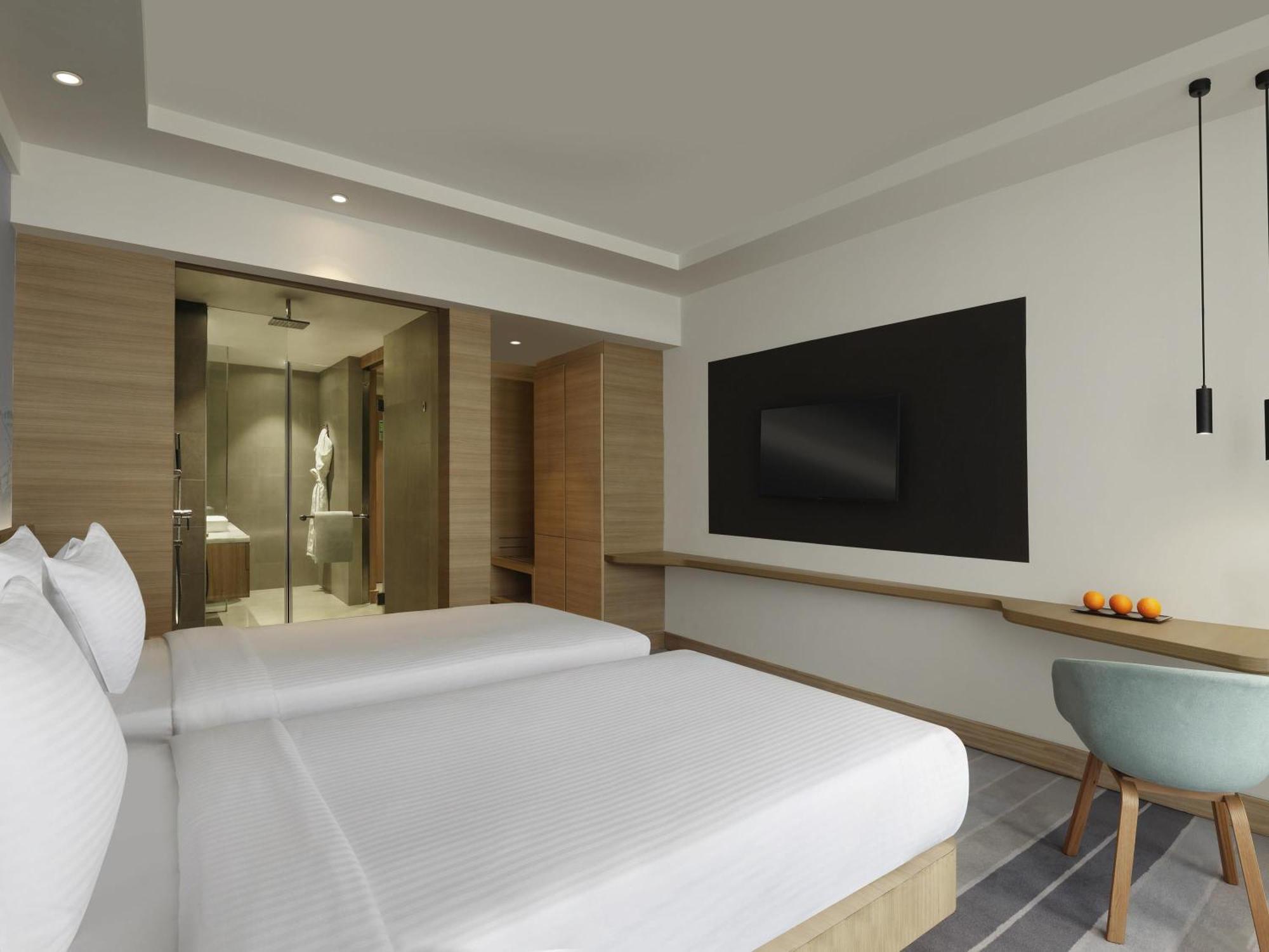 Superior Twin Room with City View