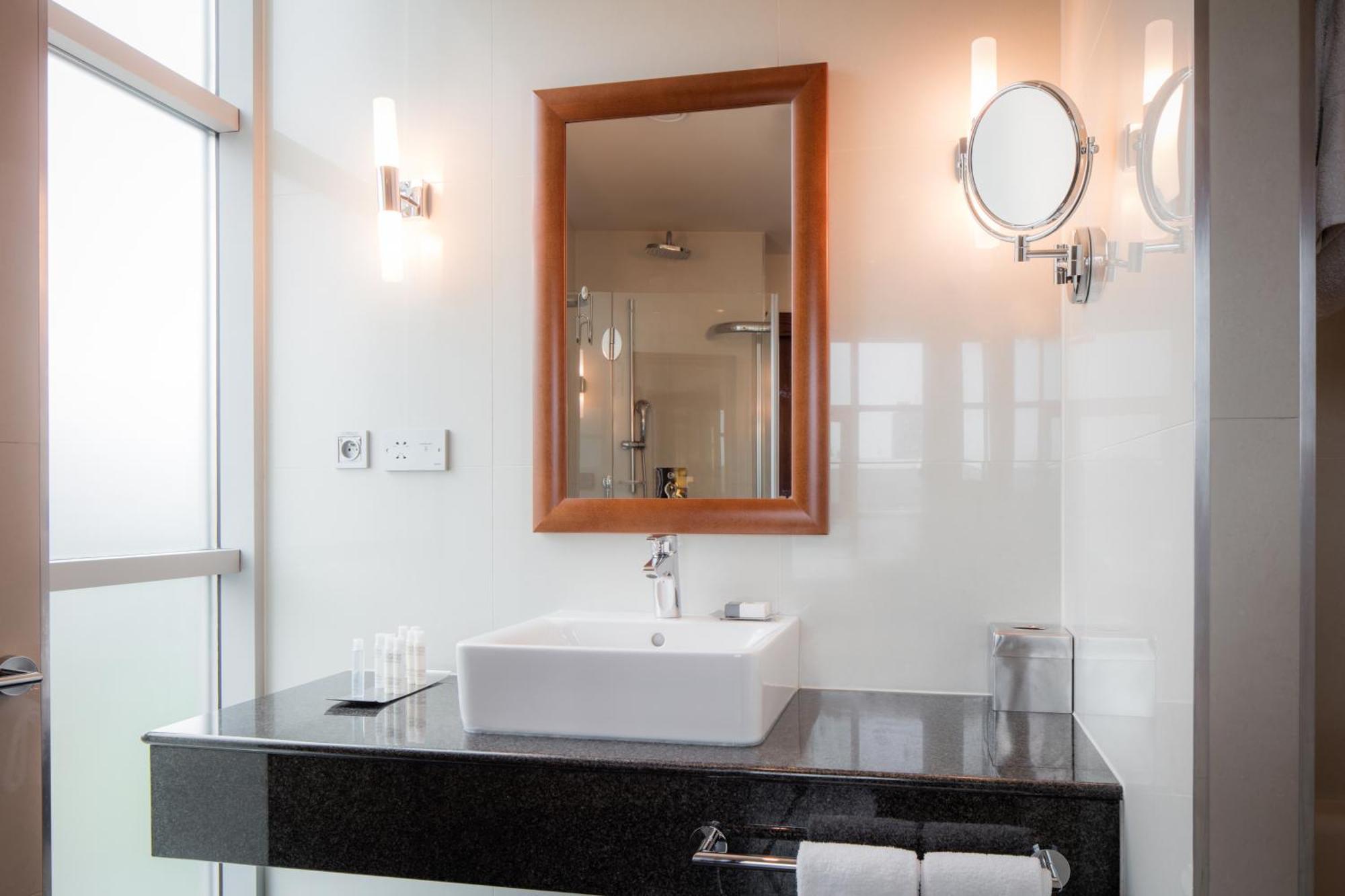 One-Bedroom King Suite
