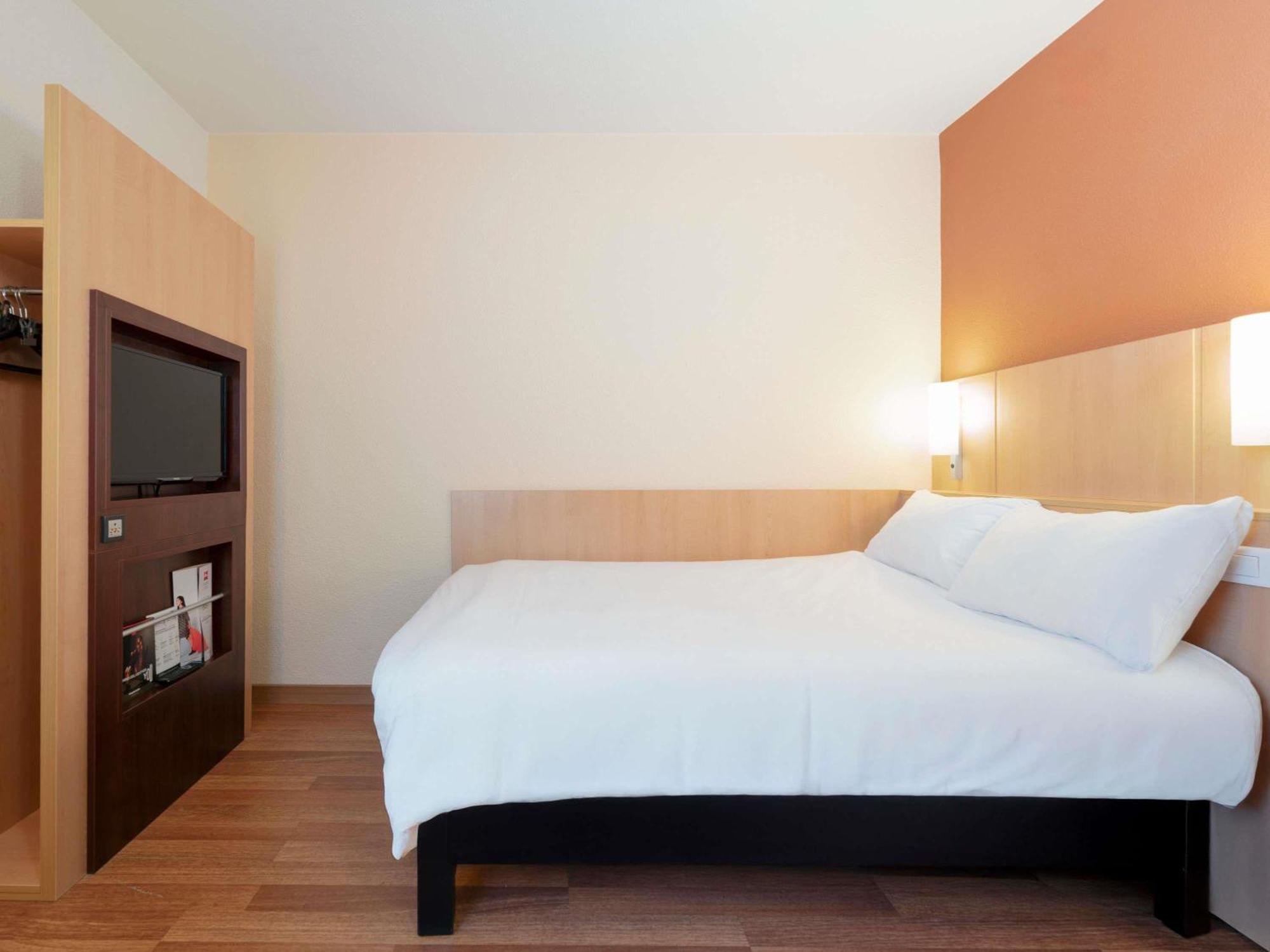 Single Room Double Bed,1717075740:JPEG