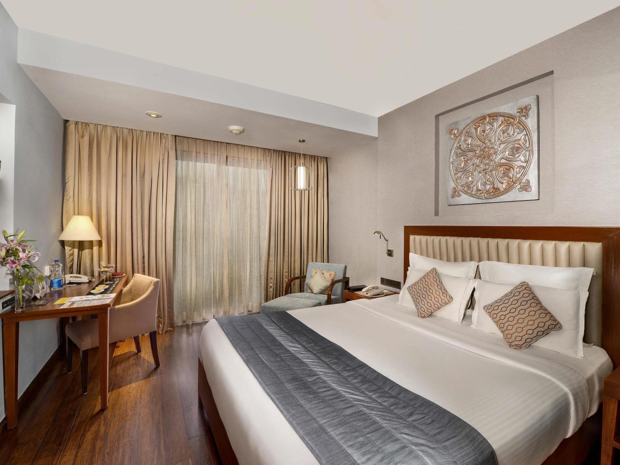 Superior Twin Room Balcony on One way Local Transfer Happy Hours 11 from 5pm to 7pm on Food Beverages on SPA