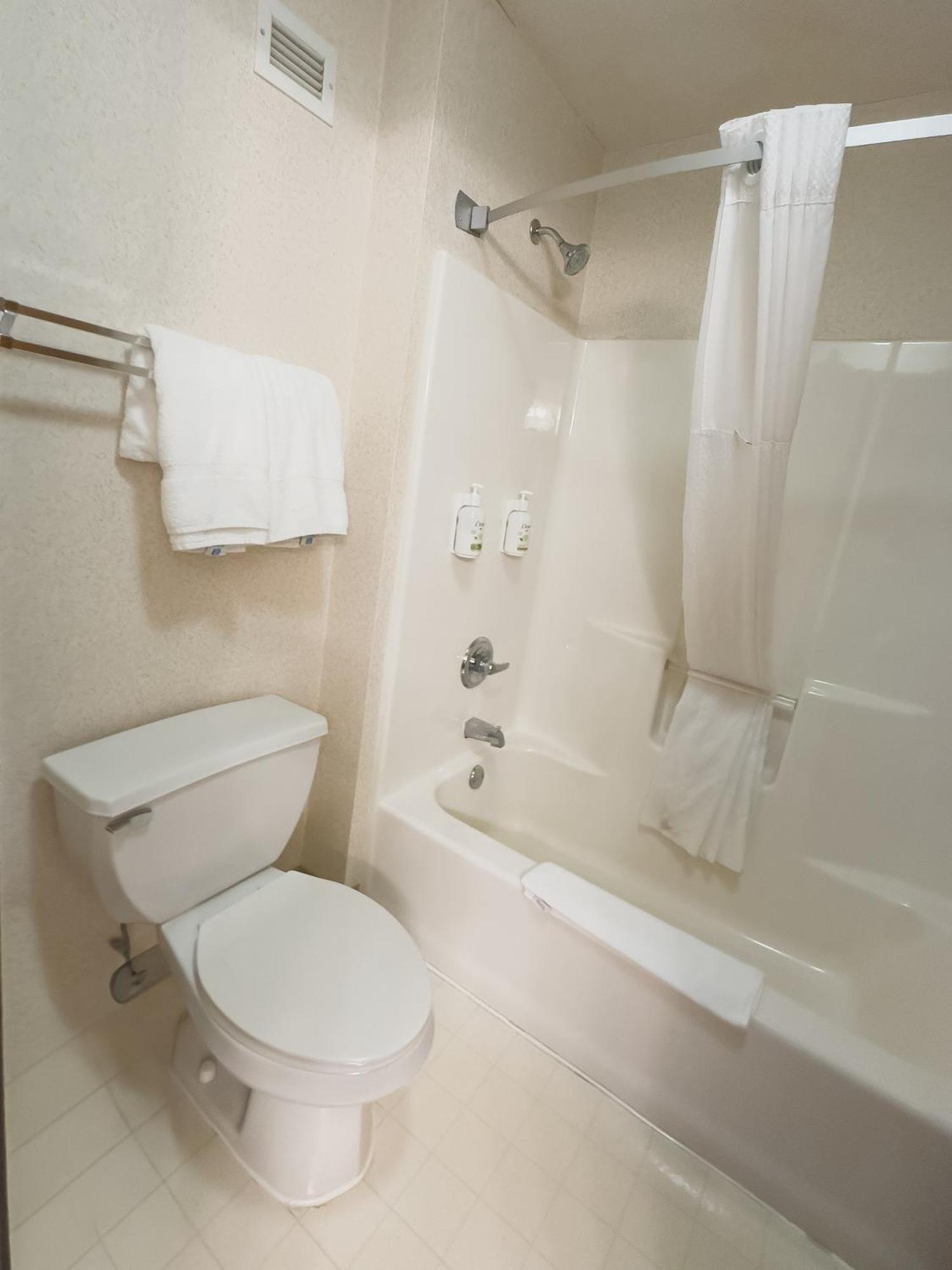Executive King Suite - Non-Smoking