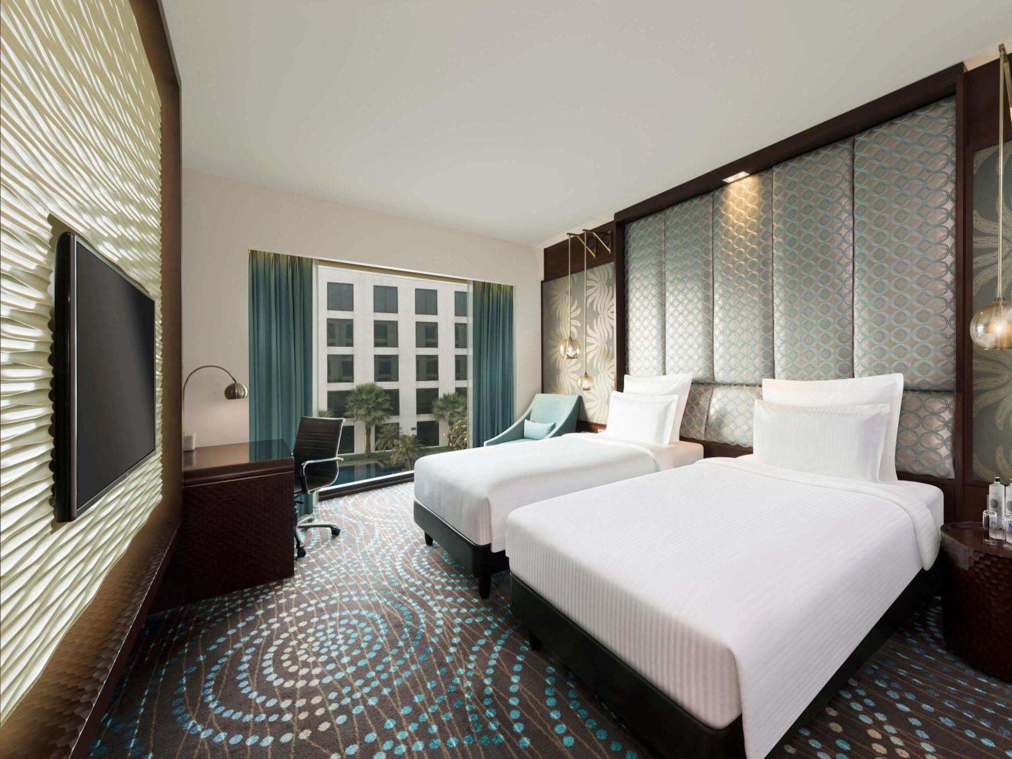 Deluxe Twin Room with Bathtub