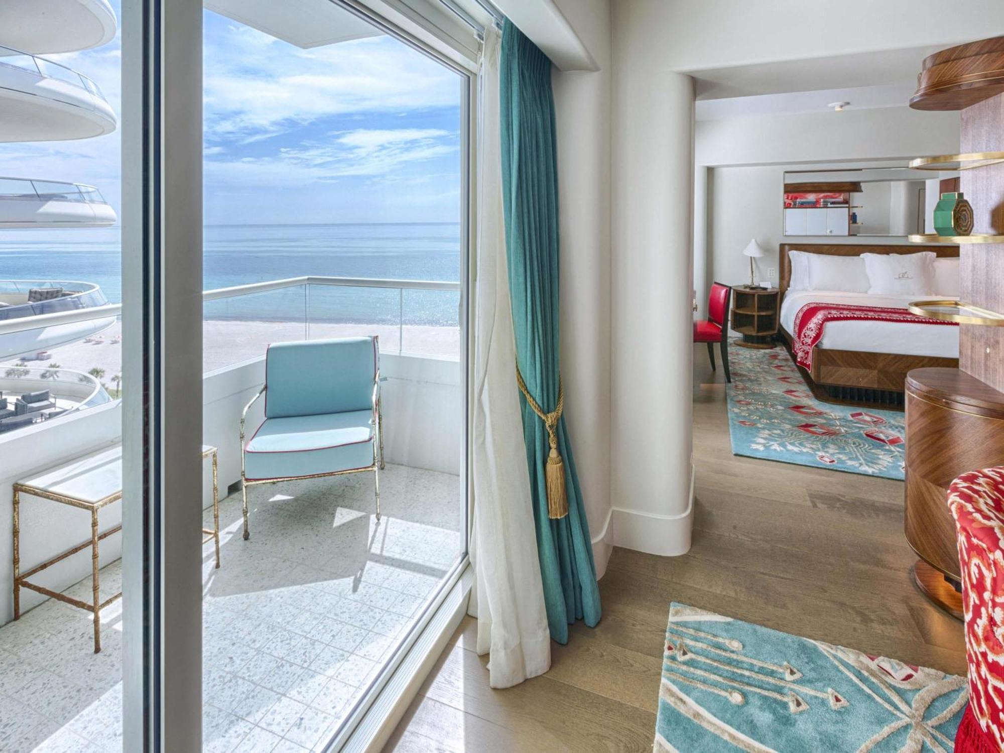 Junior King Suite Partial Ocean View,1717111164:JPEG