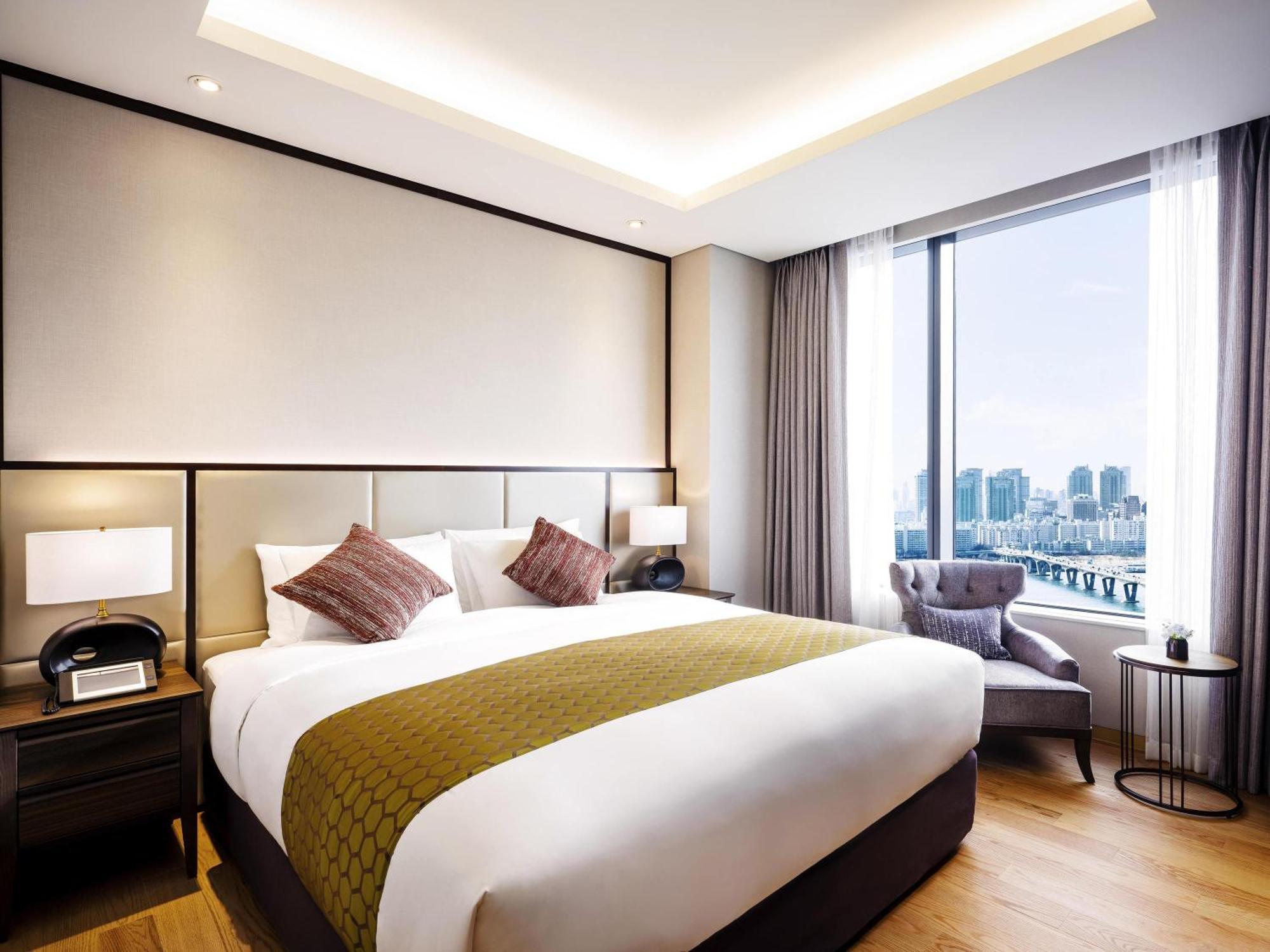 Deluxe Two-Bedroom Suite