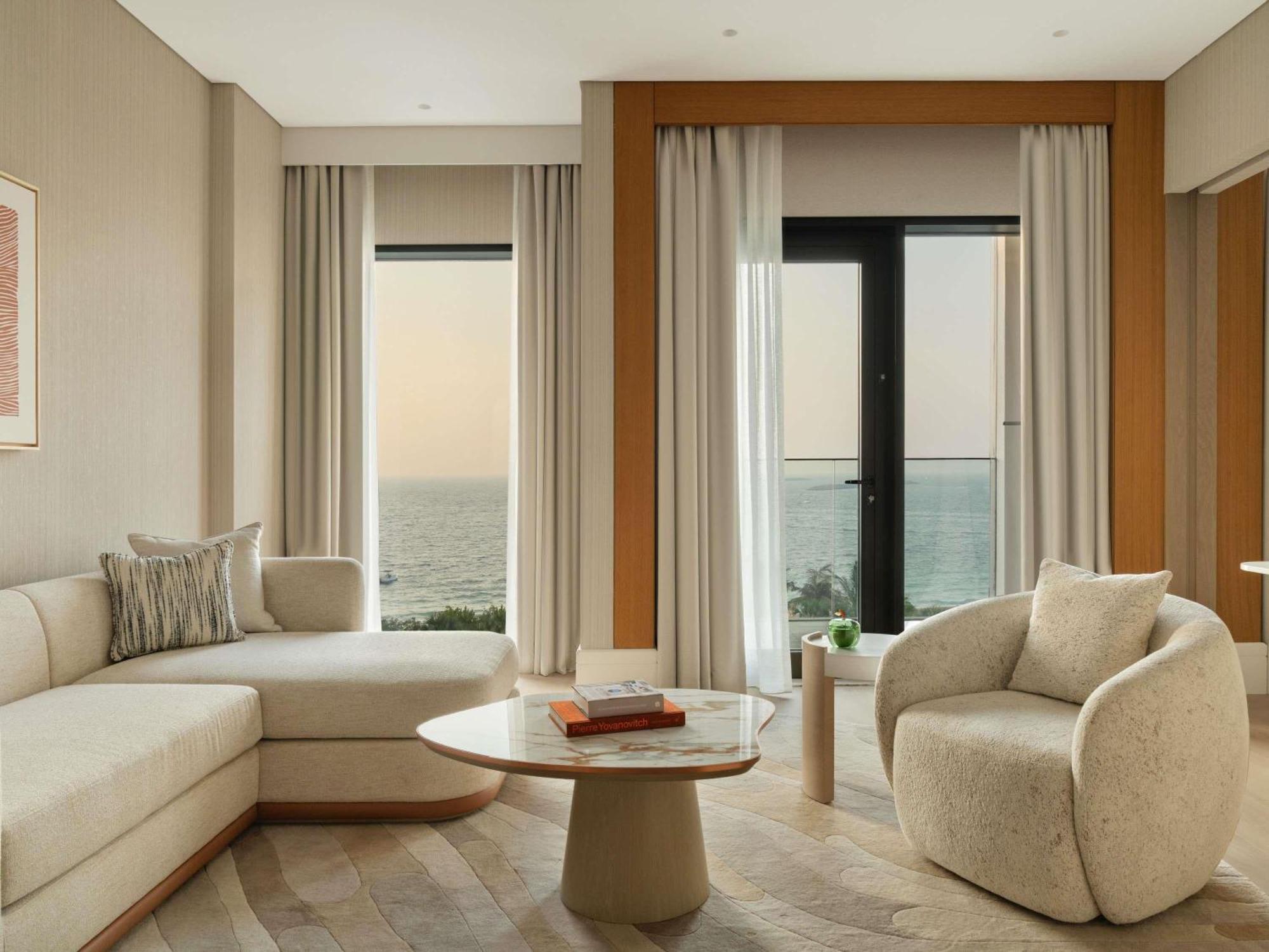 Waking Eclipse One-Bedroom Suite with Sea View