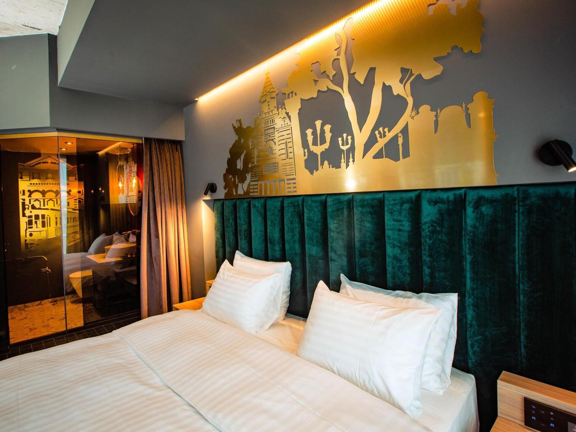 Standard King Room