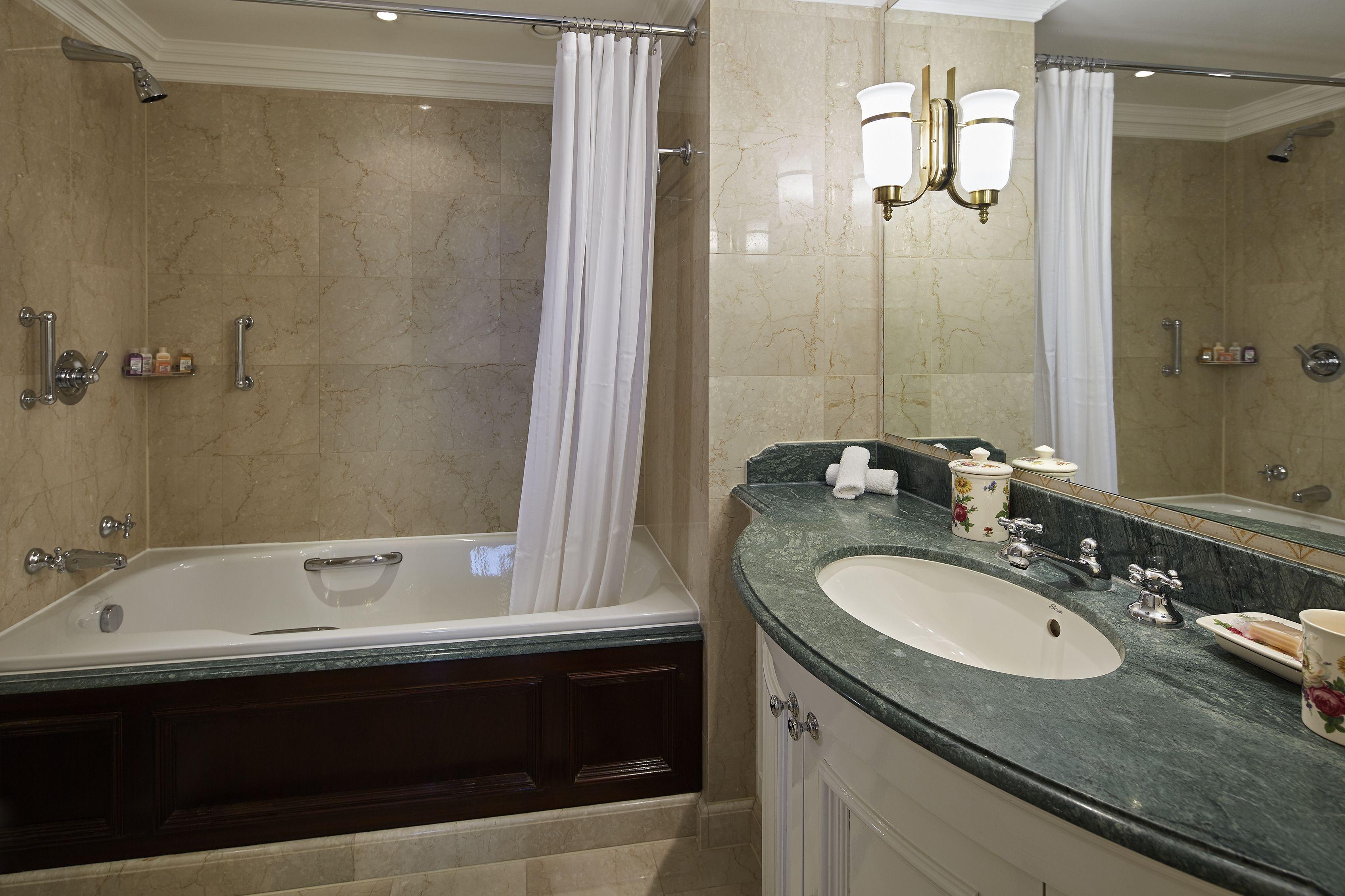 One Bedroom Penthouse Apartment