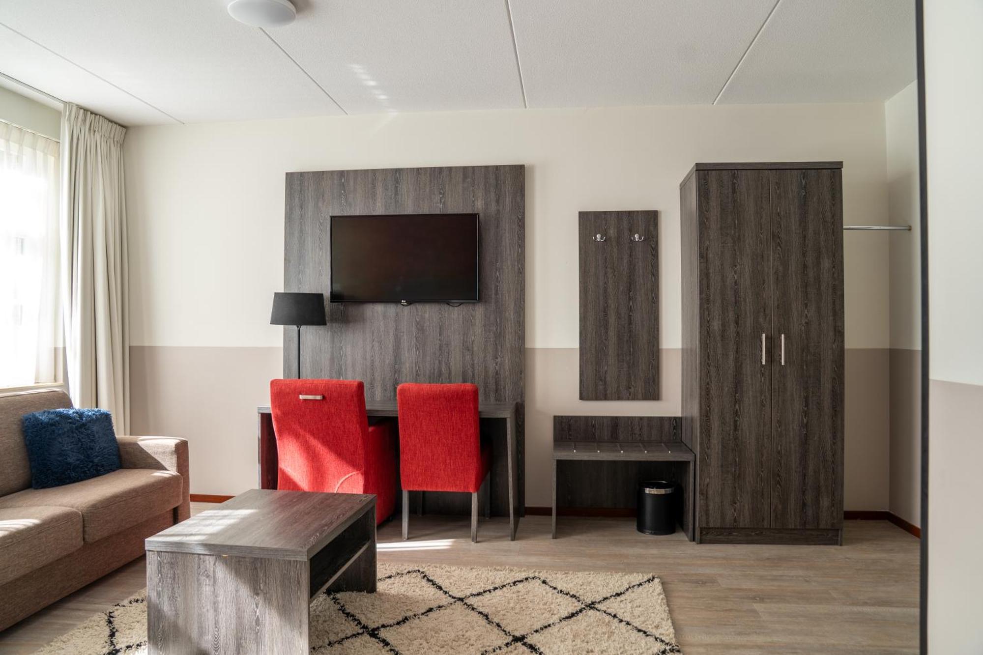 Deluxe Room,1722885485:JPEG