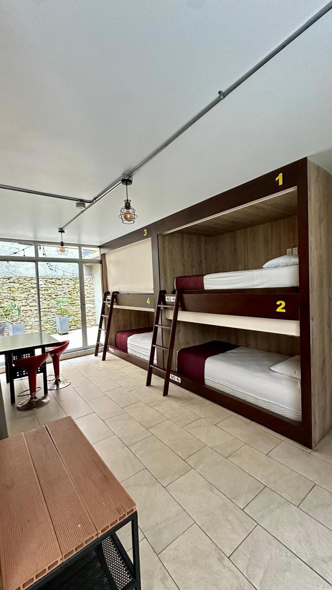 Bed 6-Bed Mixed Dormitory Room