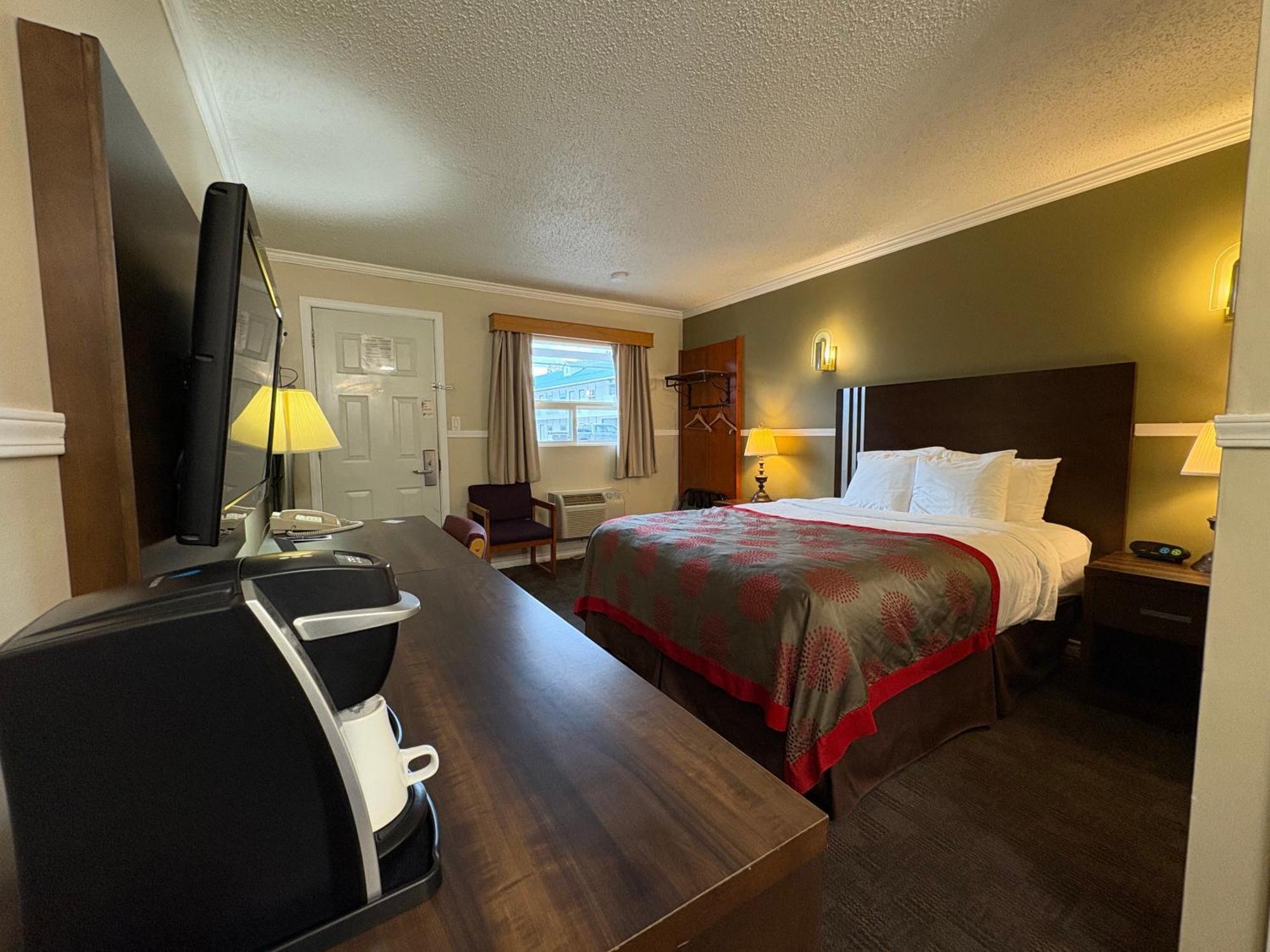 Queen Room