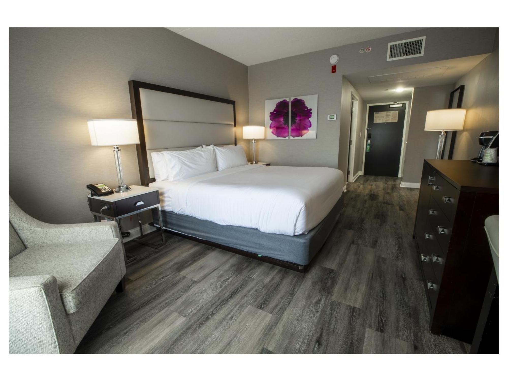 Standard King Room