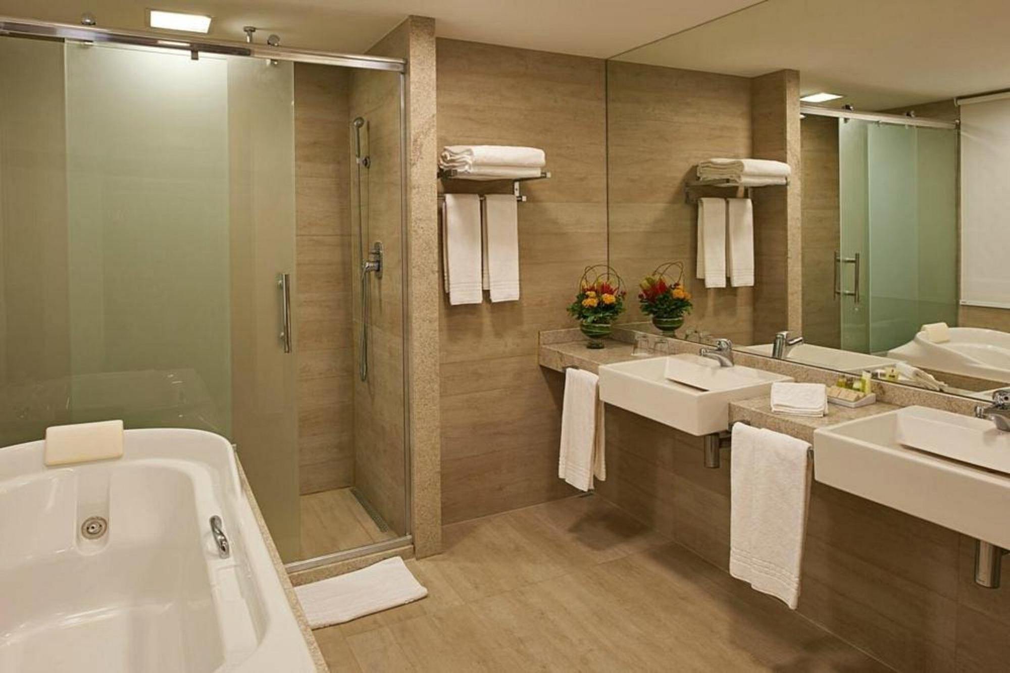 King Suite Sea View