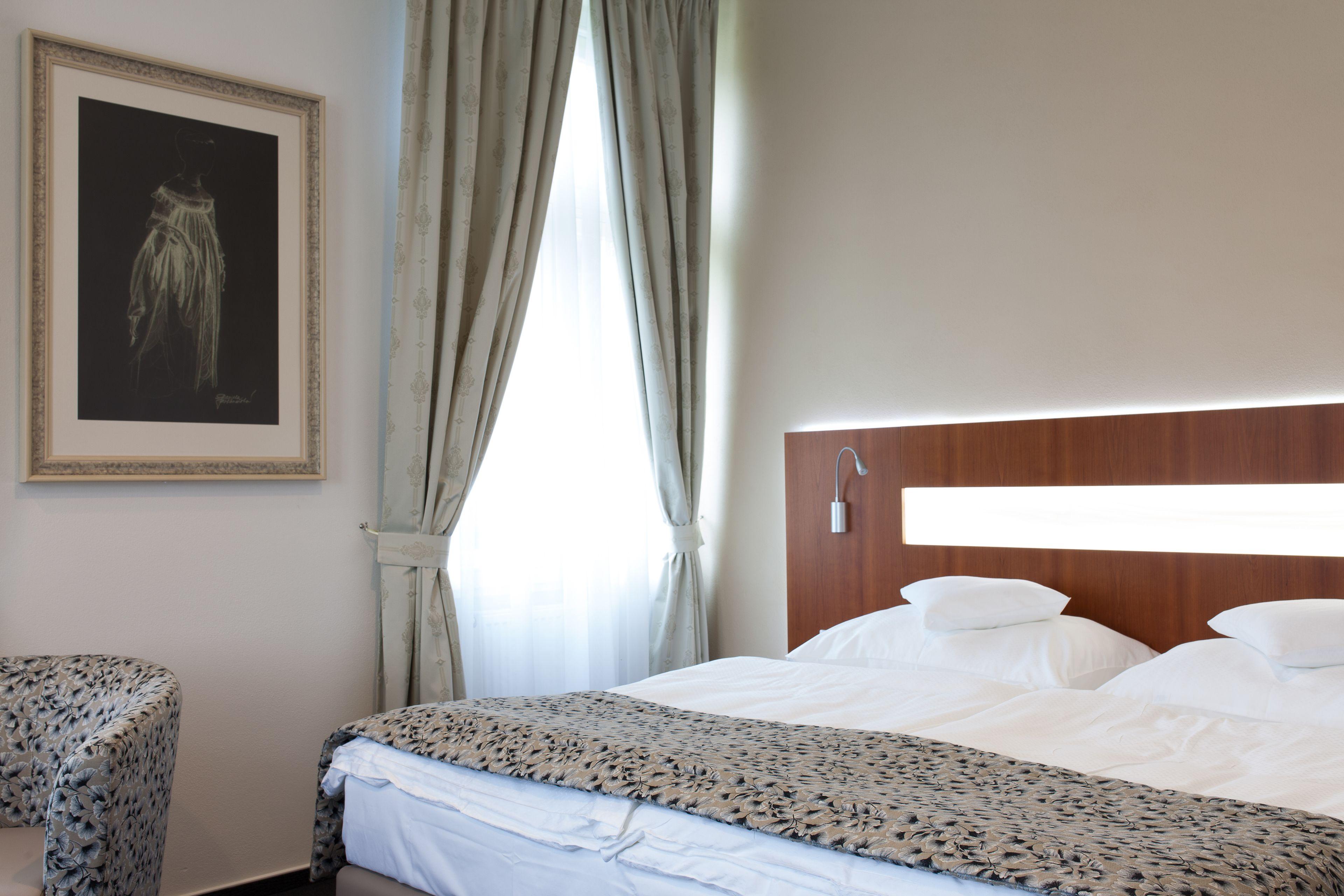 Deluxe Double Room,1742865414:JPEG