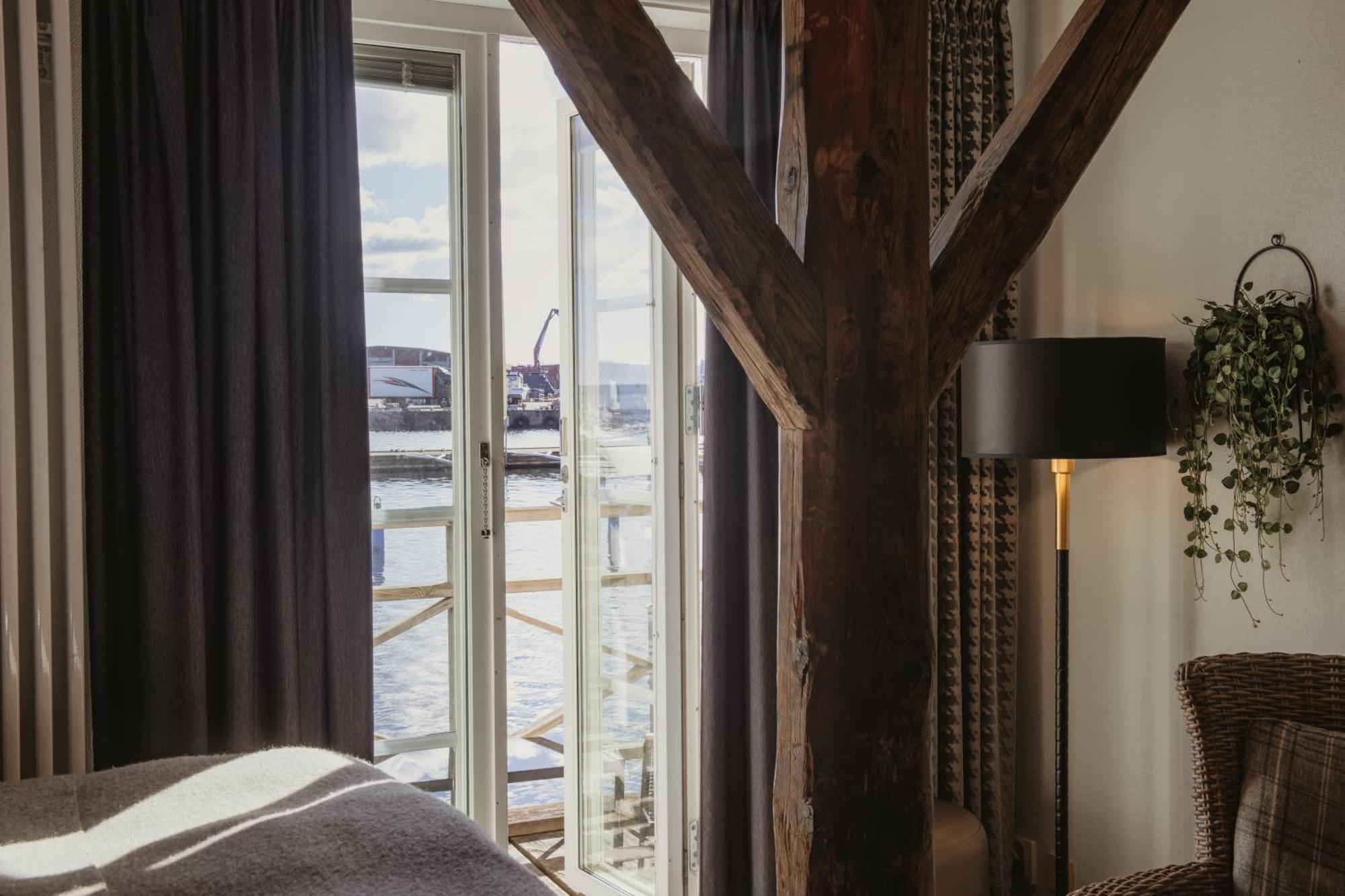 Superior Room with Balcony