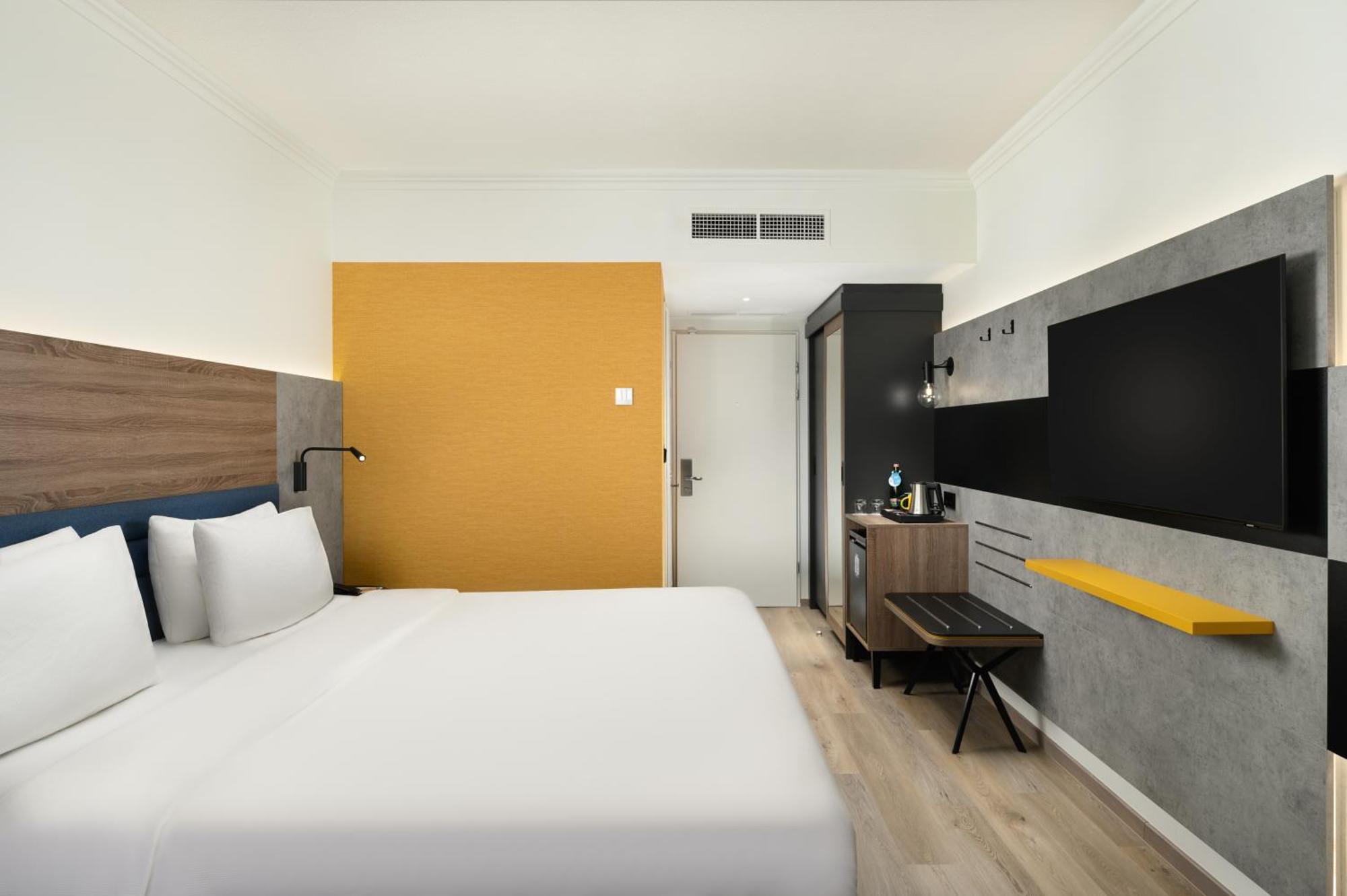 Chambre Double Premium Récemment Rénovée - Vue sur Ville