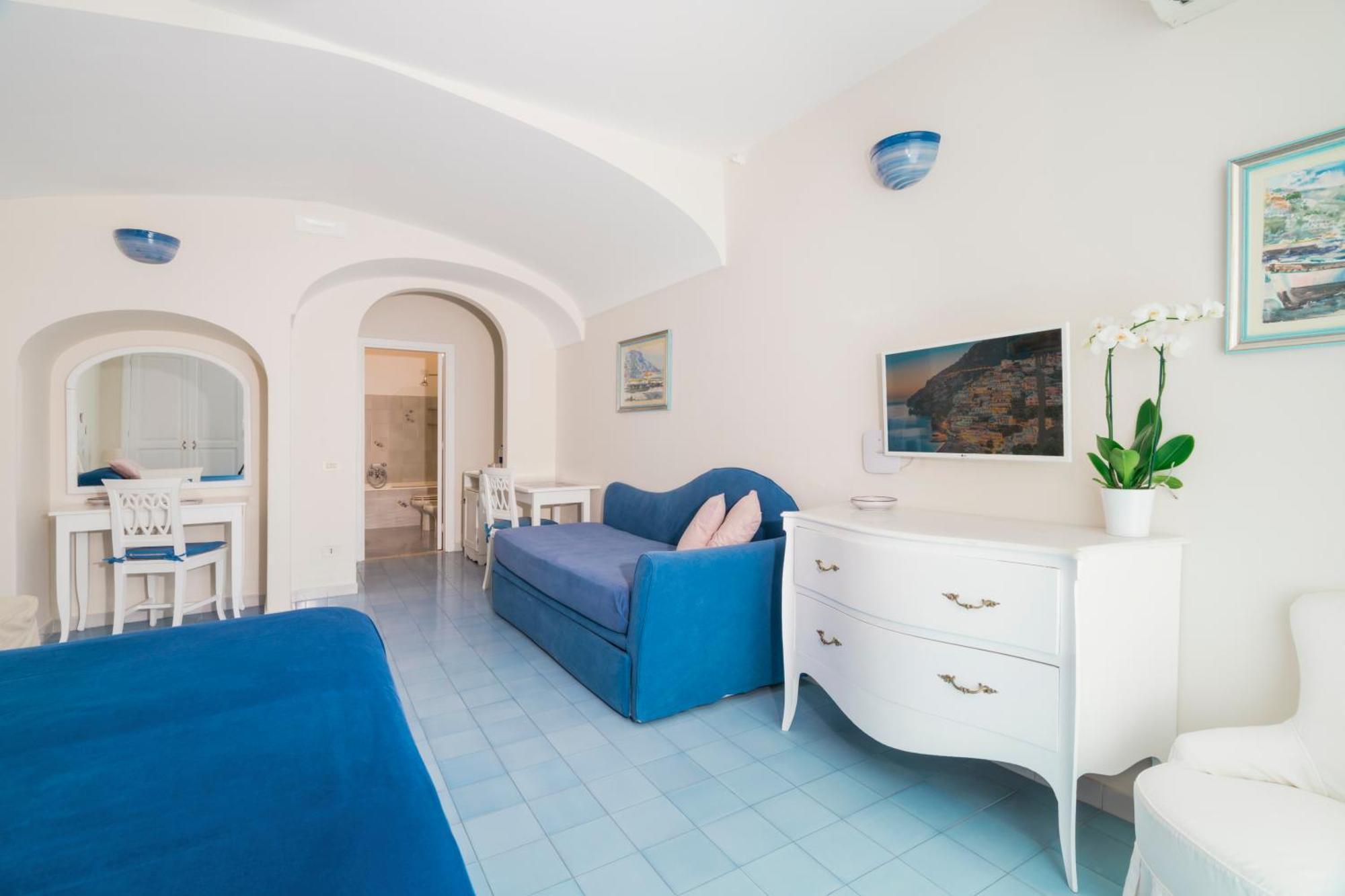Double or Twin Room with City View