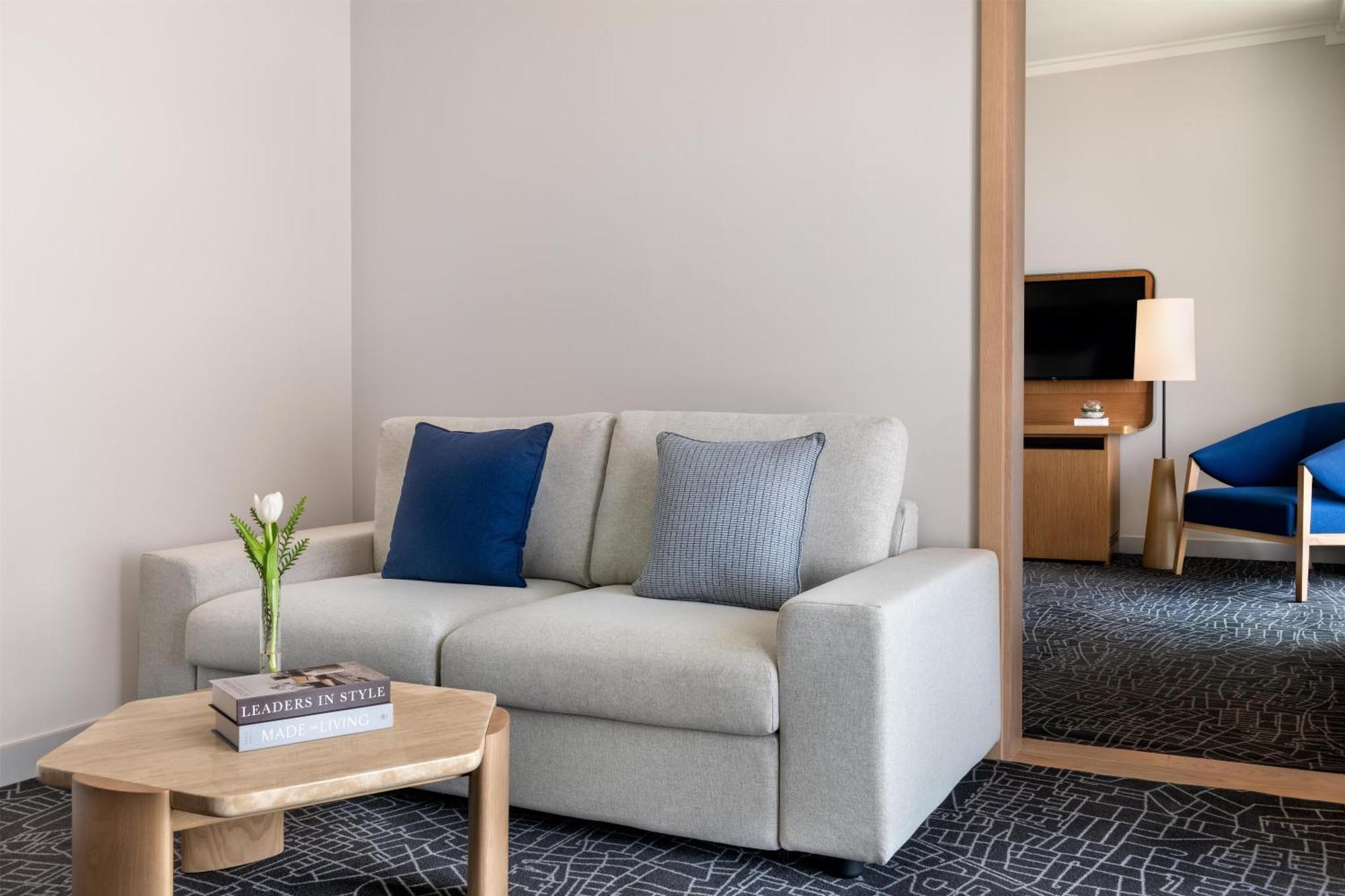 Deluxe Family King Suite Sea View Balcony Theme Park,1730020482:JPEG