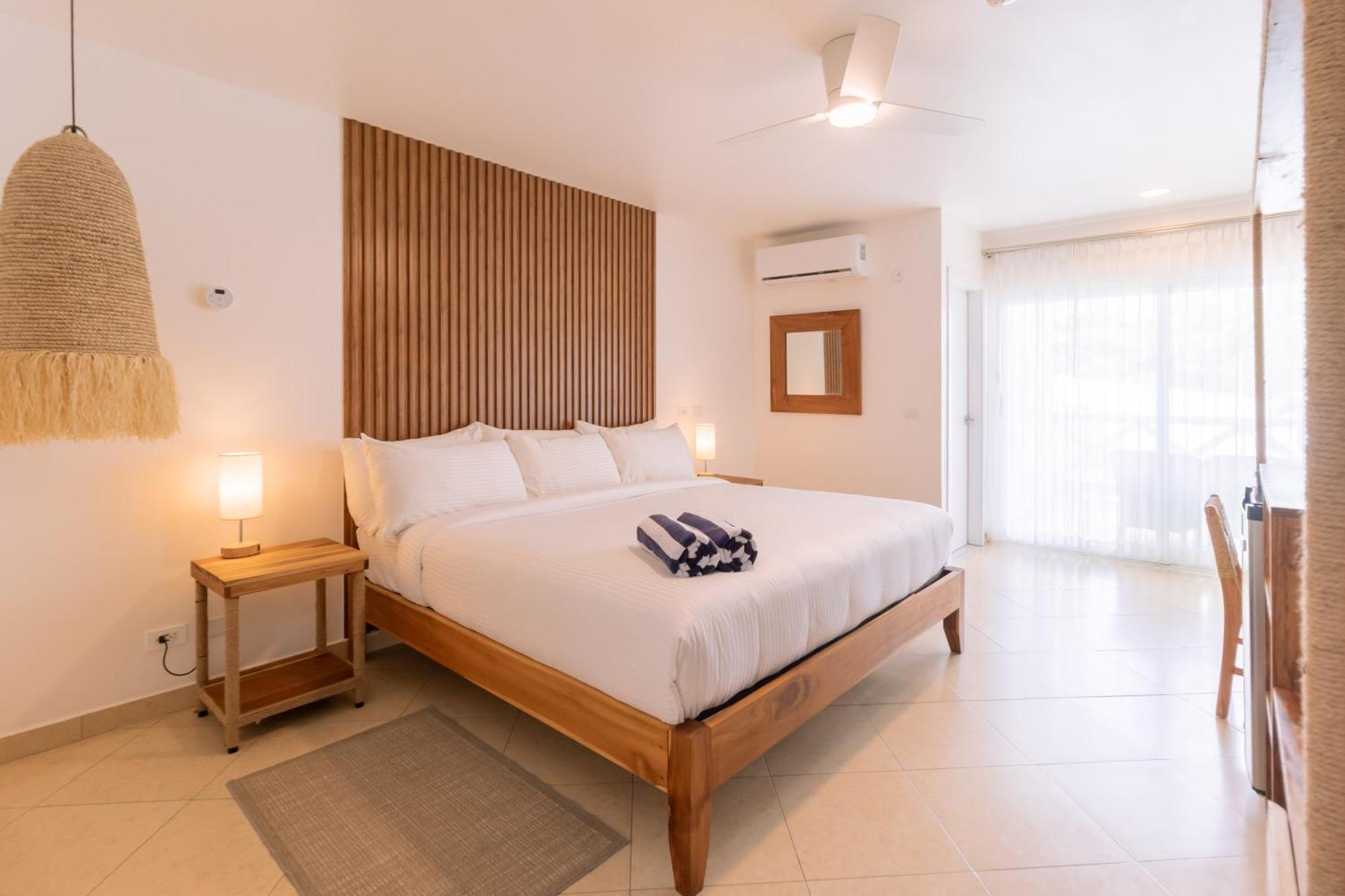 Deluxe King Balcony Ocean View
