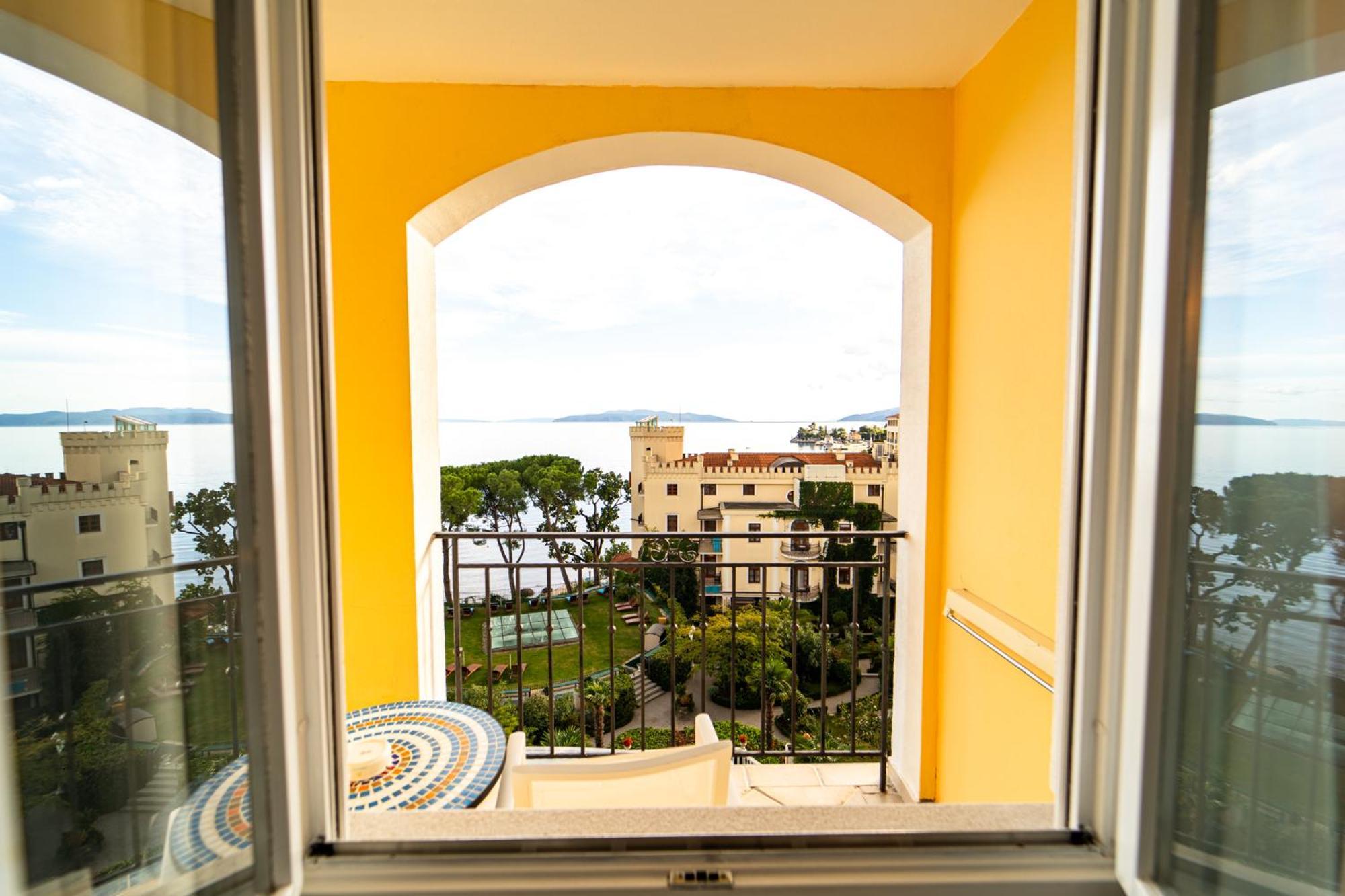 Superior Plus Double Room with Sea View