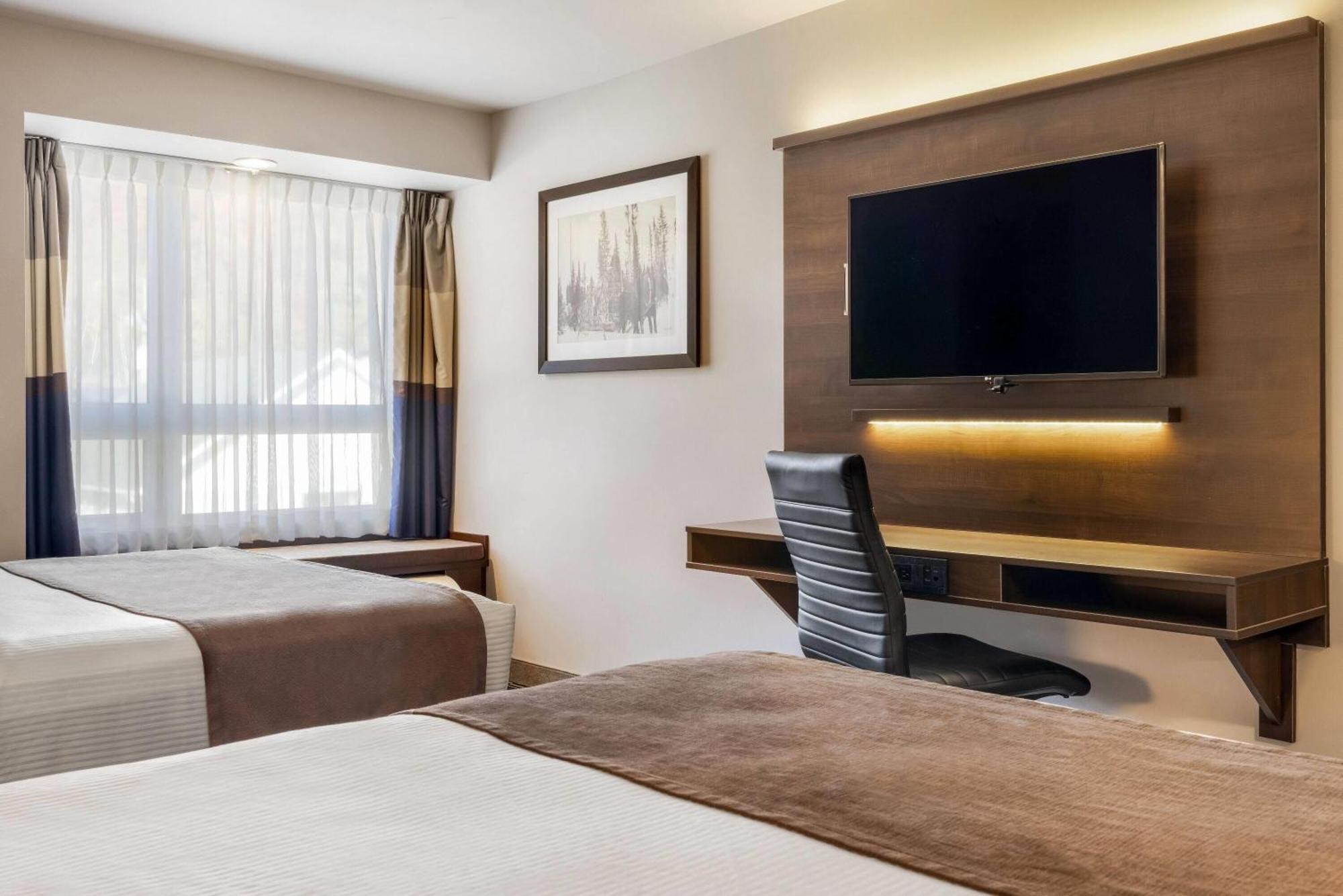 Studio Suite Two Queen Beds Non-Smoking