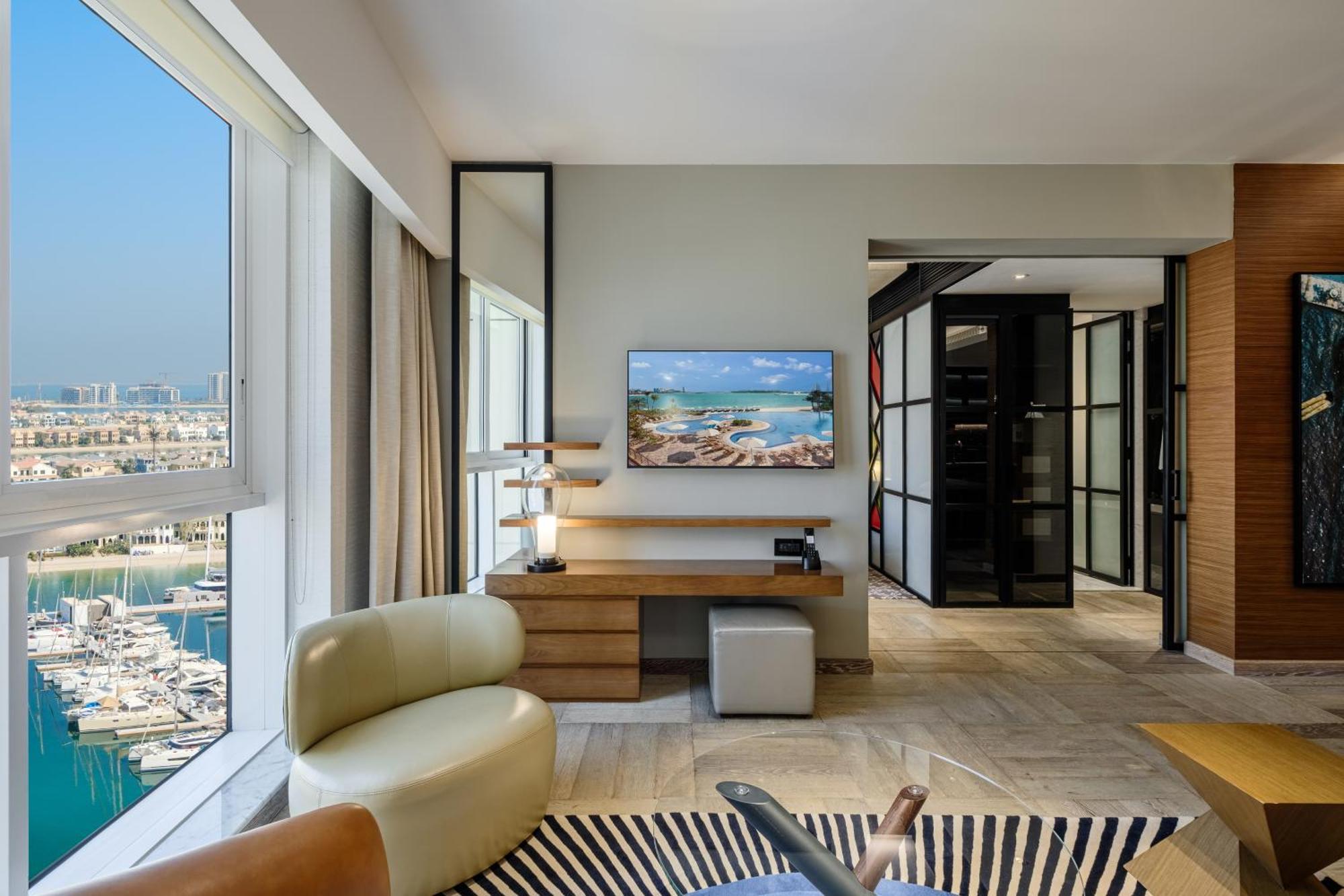 One Bedroom Family Suite with Kitchen 20% off Food and Beverage, Palm Jumeirah Mall Access