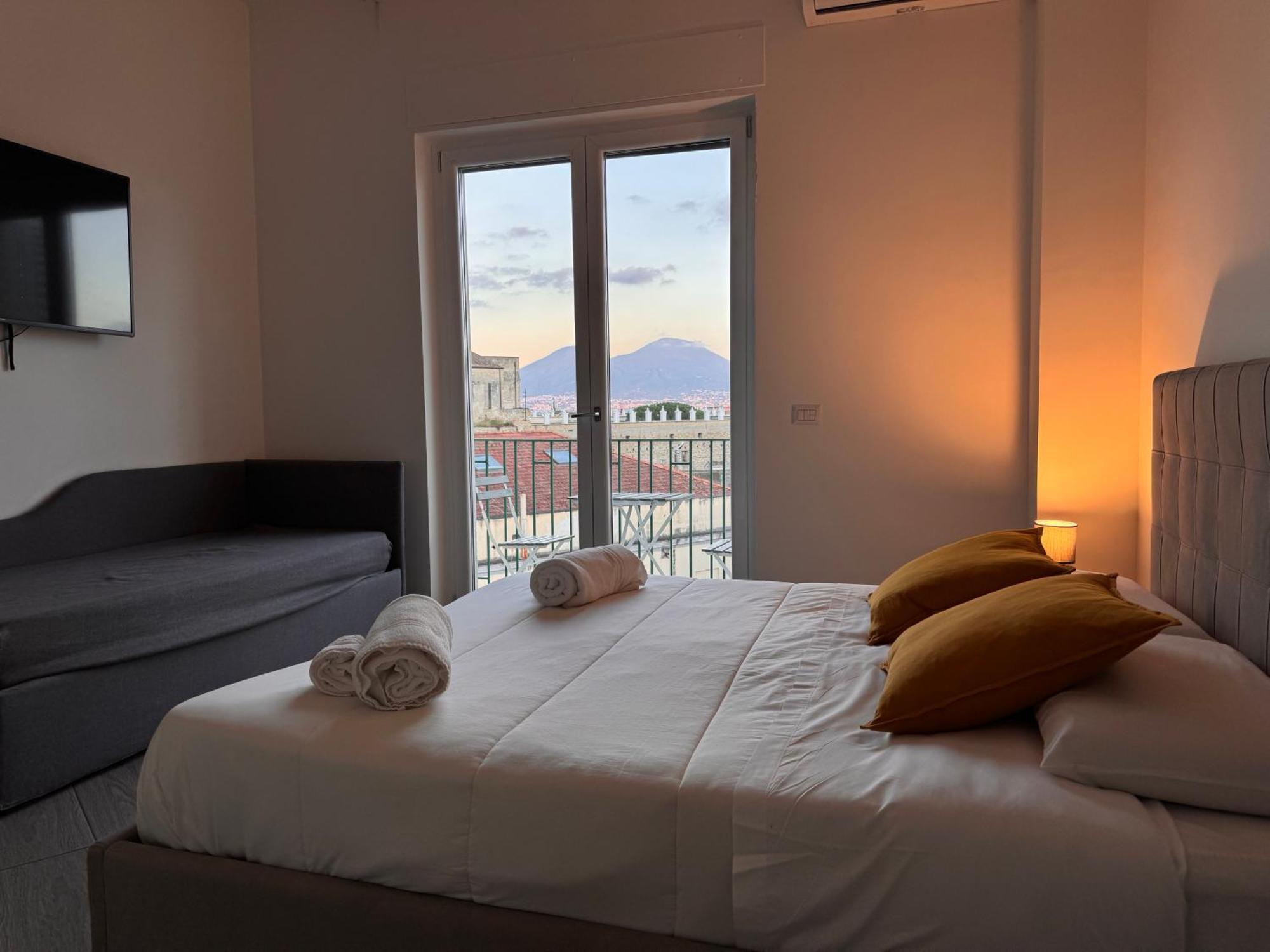 Double Room Private Bathroom Balcony Vesuvio View