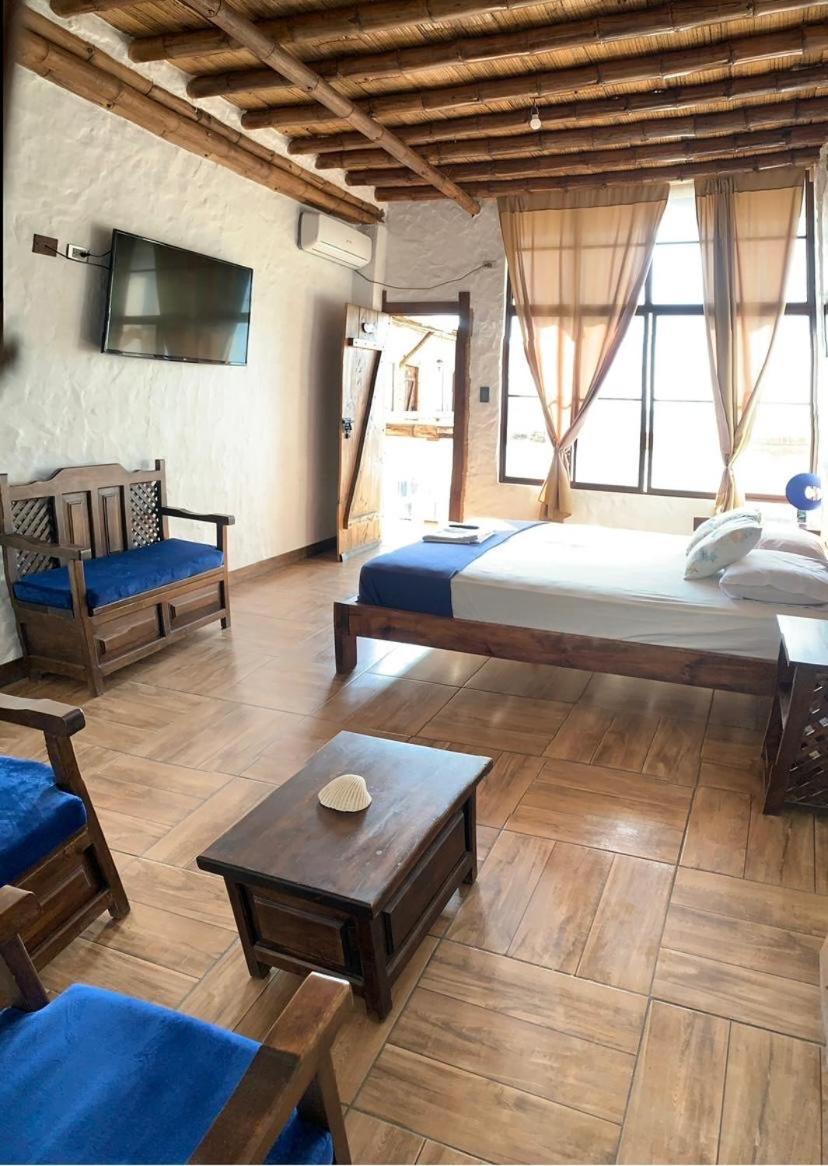 Habitación Doble Deluxe con balcón y vistas al mar