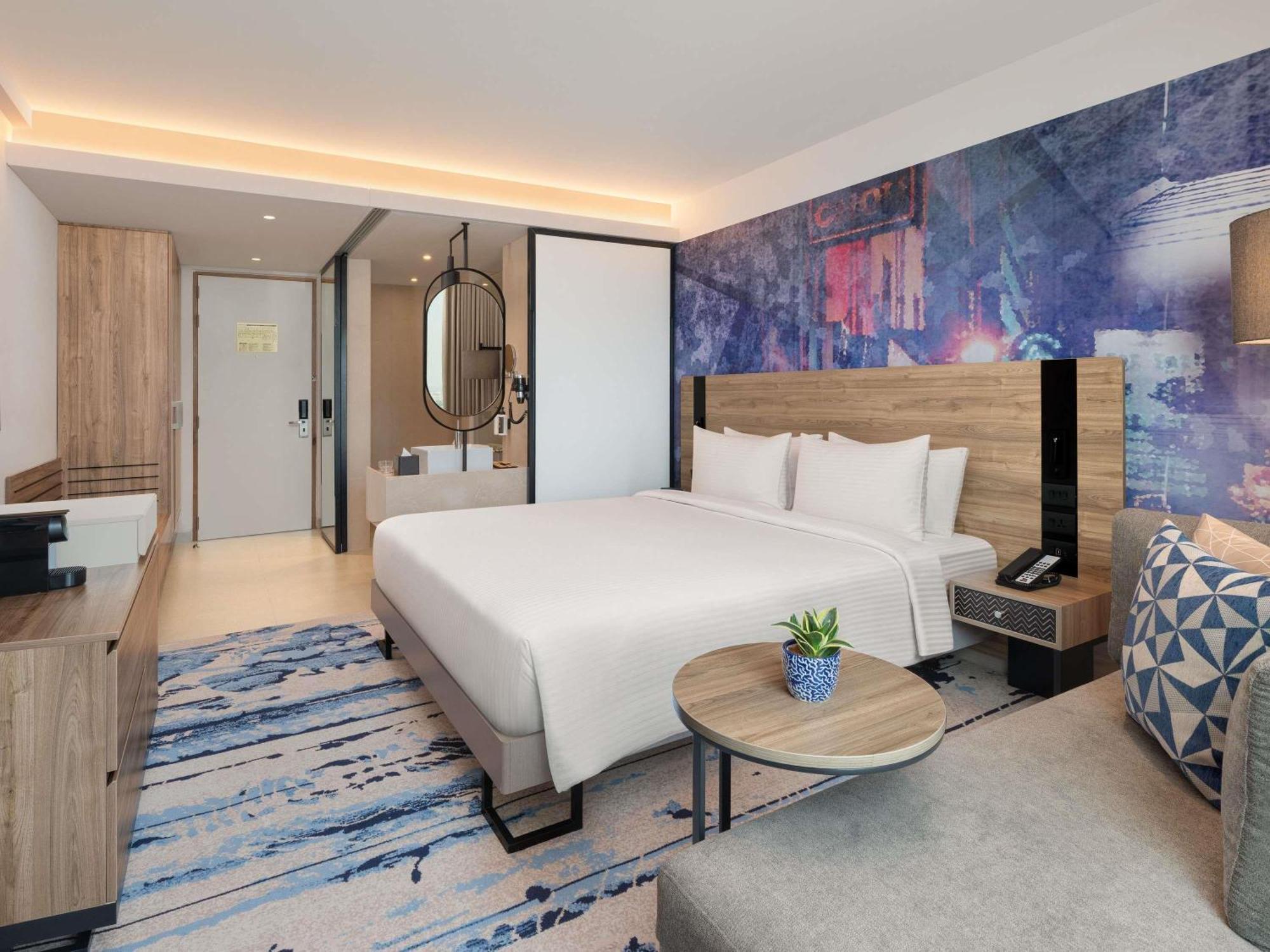 Executive Room with one King Bedroom -cocktail hours at Gourmet Bar,15% discount on F&B