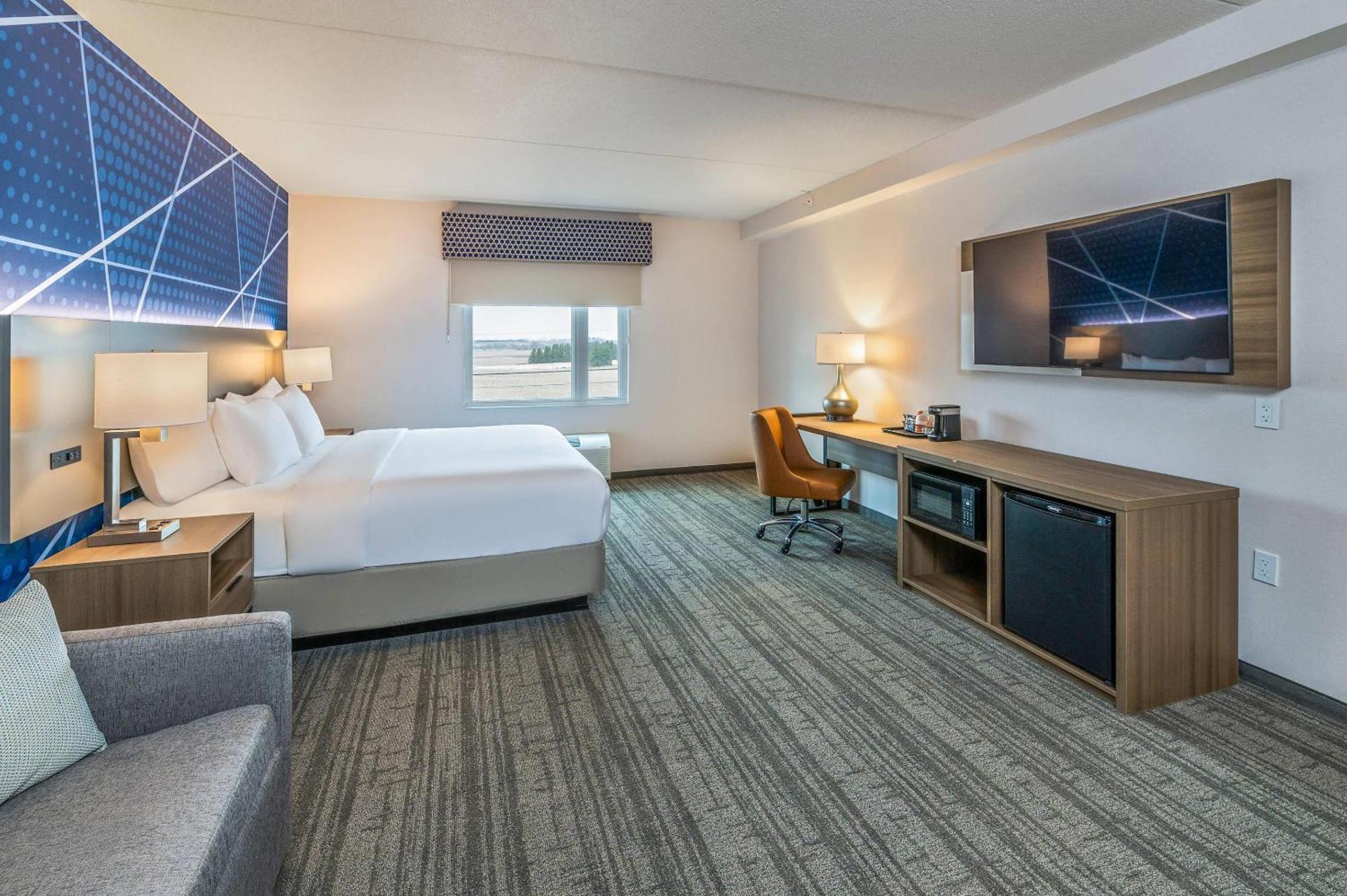 King Suite with Sofa - Non Smoking