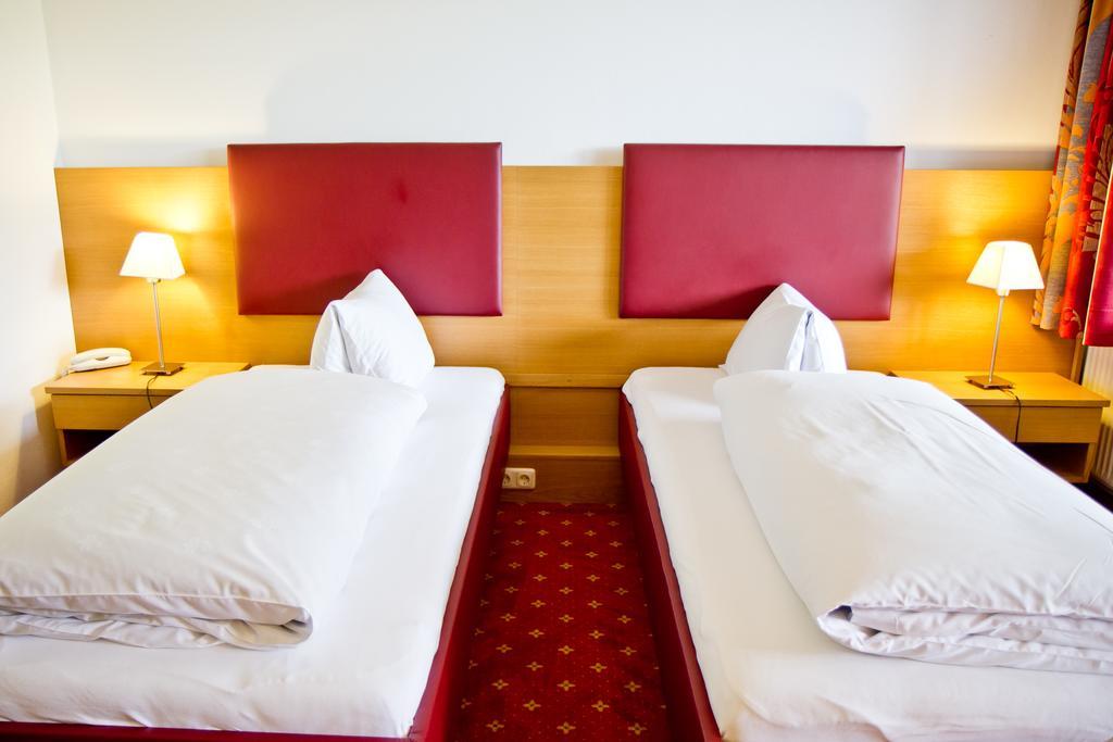 Doppelzimmer mit Balkon