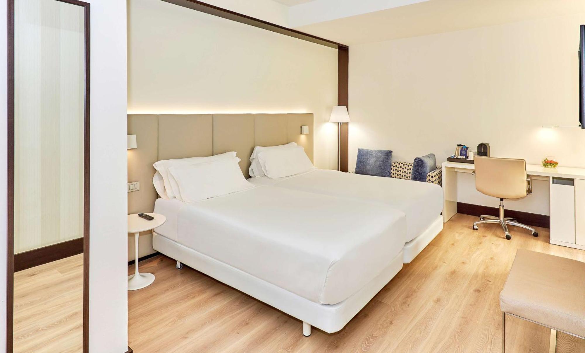 Chambre Lits Jumeaux Supérieure avec Lit d'Appoint