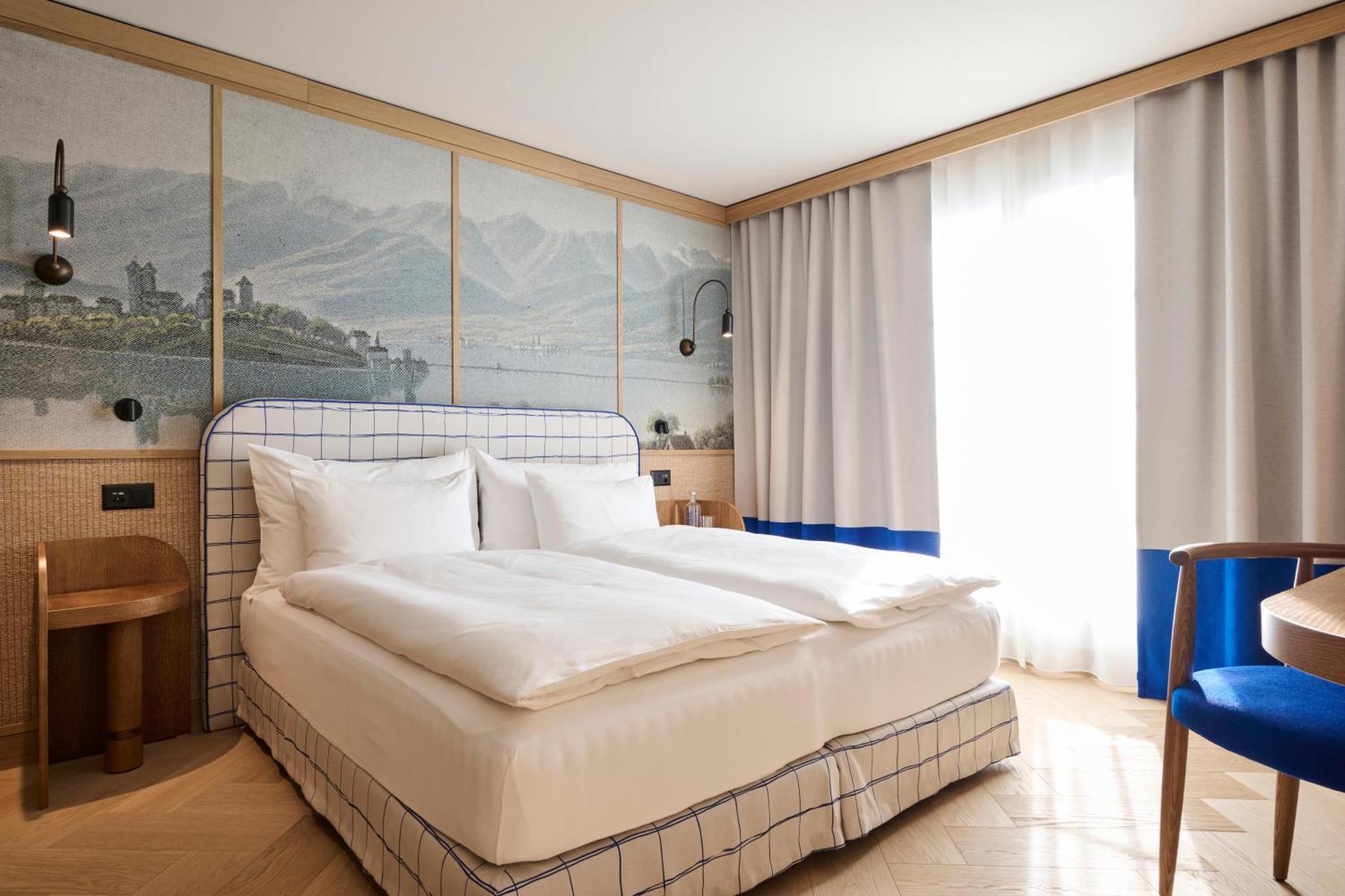 Deluxe Double Room,1739381446:JPEG