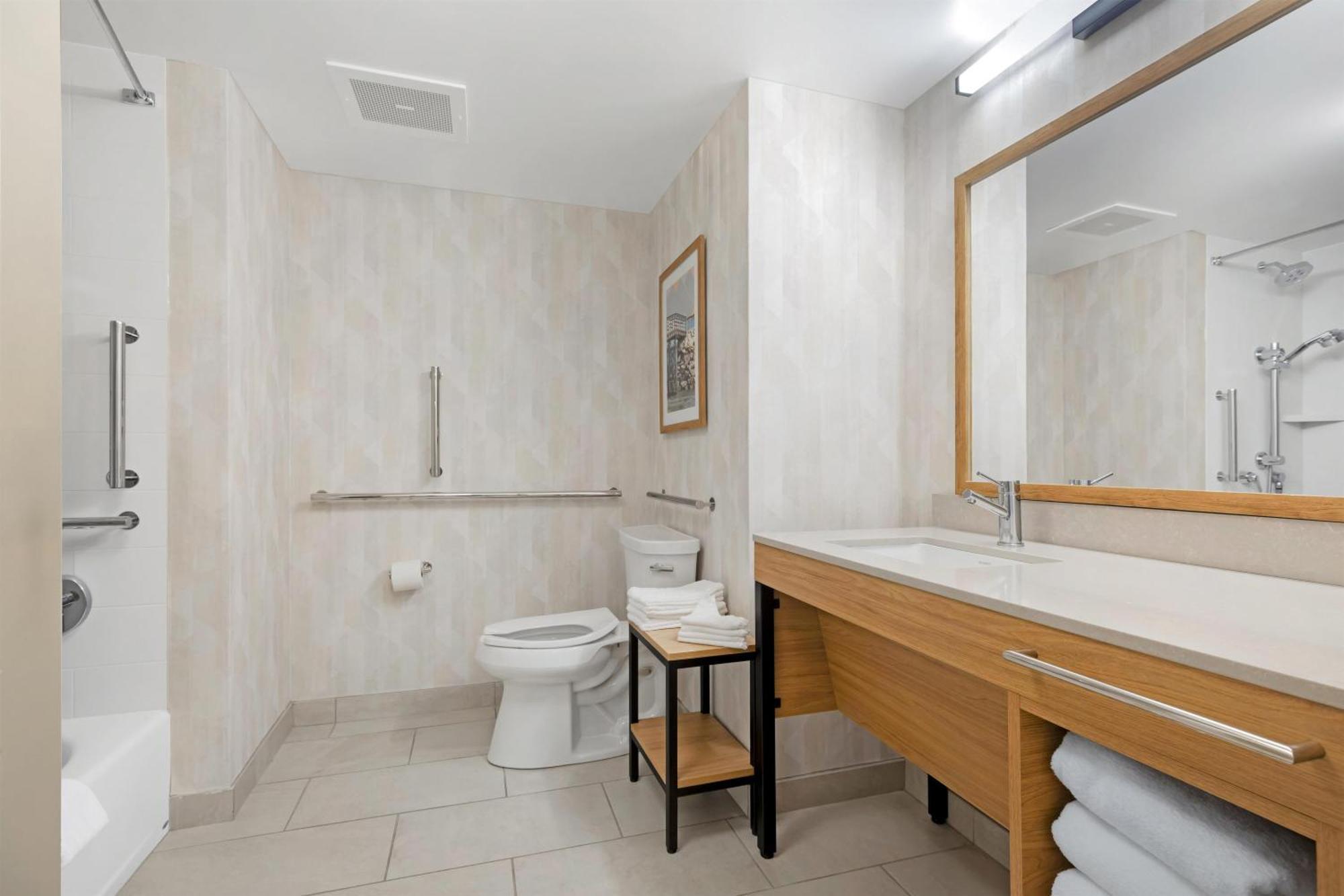 Queen Room Two Queen Beds Mobility Access or Non-Smoking