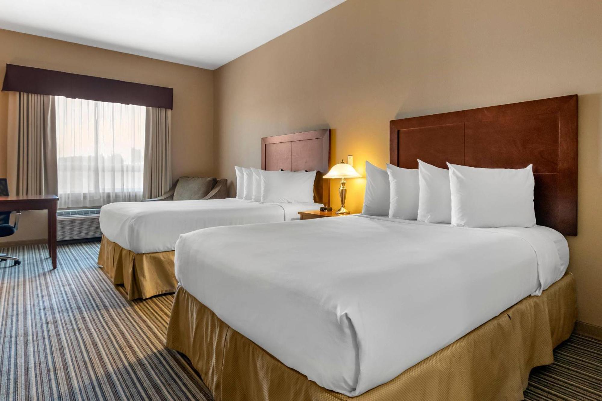Standard Queen Room Two Queen Beds Non-Smoking