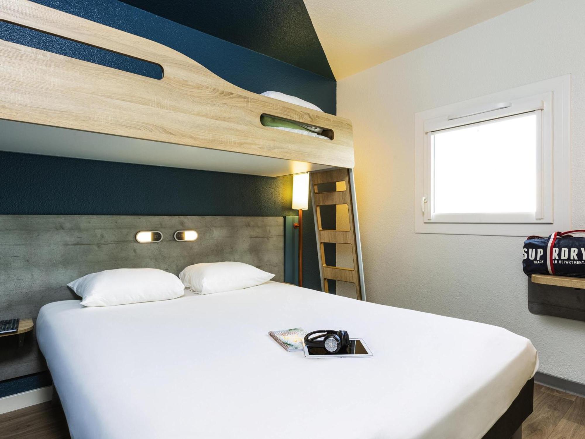 Triple Room One Double Bed One Bunk Bed